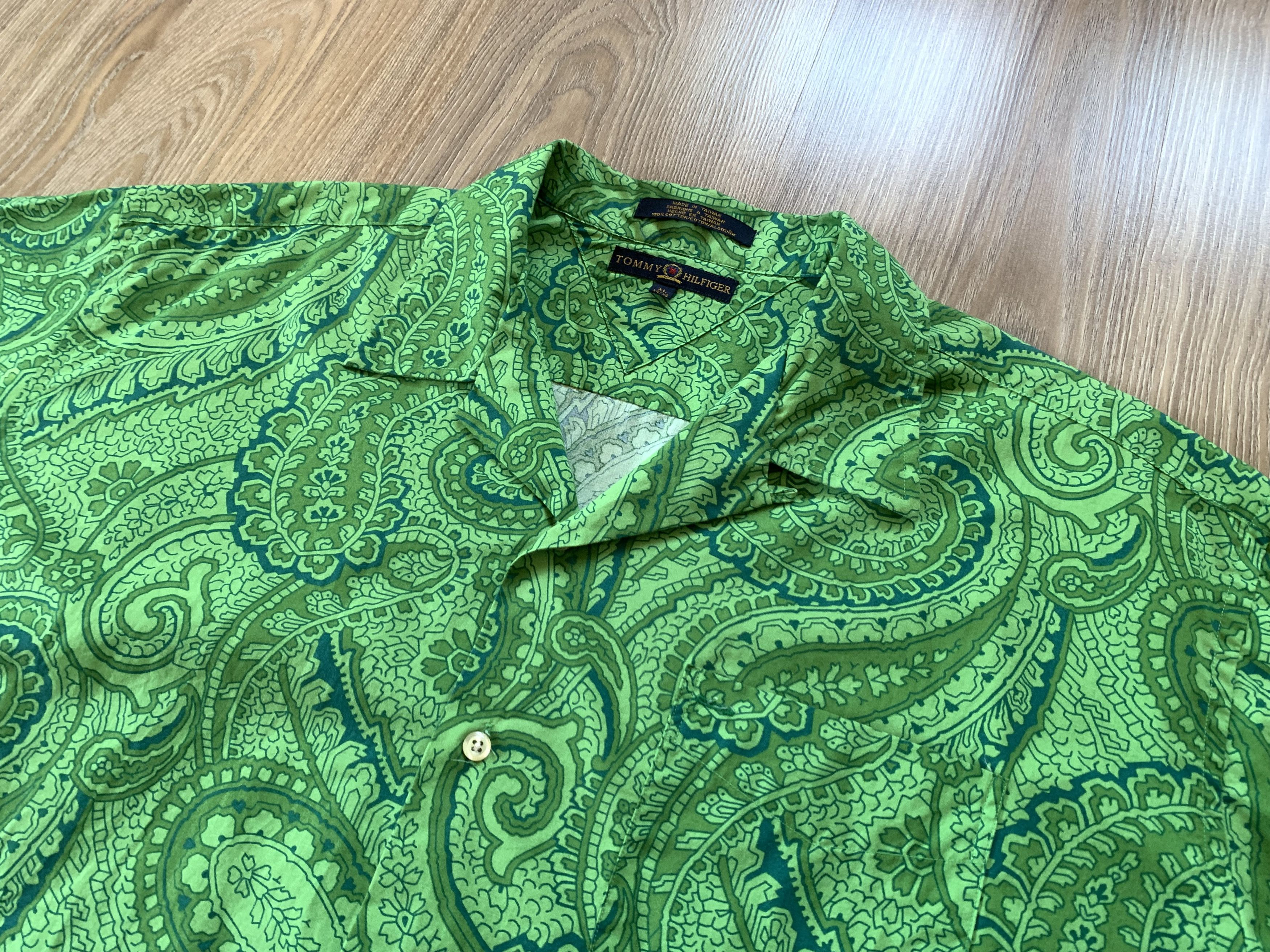 Tommy Hilfiger Tommy Hilfiger Vintage Short Sleeve Paisley Hawaiian Shirt Size US XL / EU 56 / 4 - 4 Thumbnail