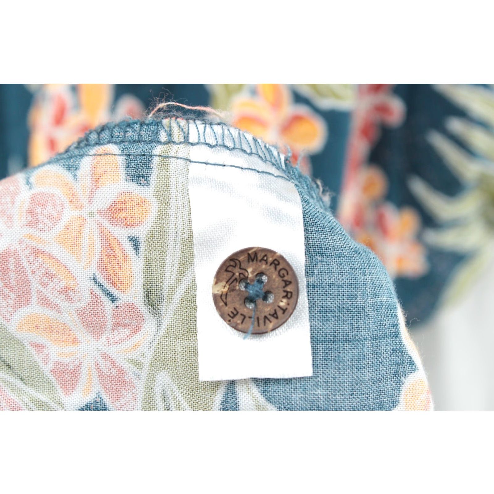 Vintage VINTAGE Margaritaville Jimmy Buffet Shirt Men’s 2XL Hawaiian Tropical Rayon Short Sleeve Button-Up Shirt Size US XXL / EU 58 / 5 - 7 Thumbnail