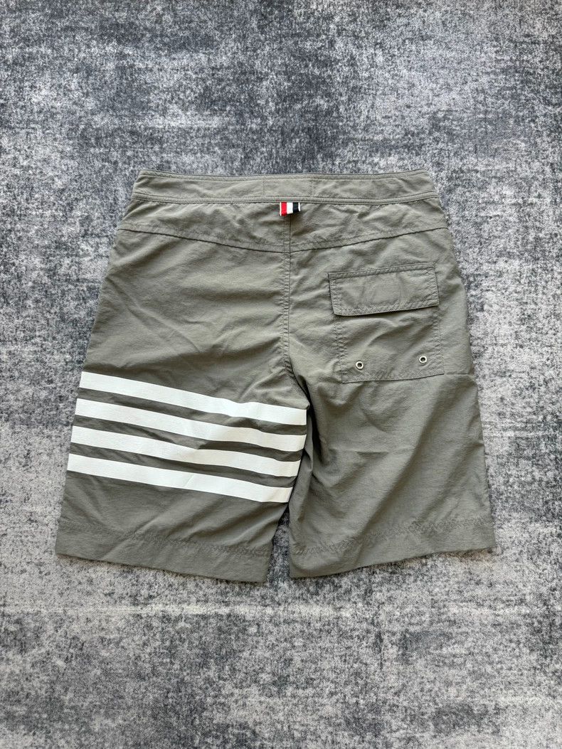 Thom Browne Thom Browne size0 Gray beach shorts Size US 26 / EU 42 - 2 Thumbnail