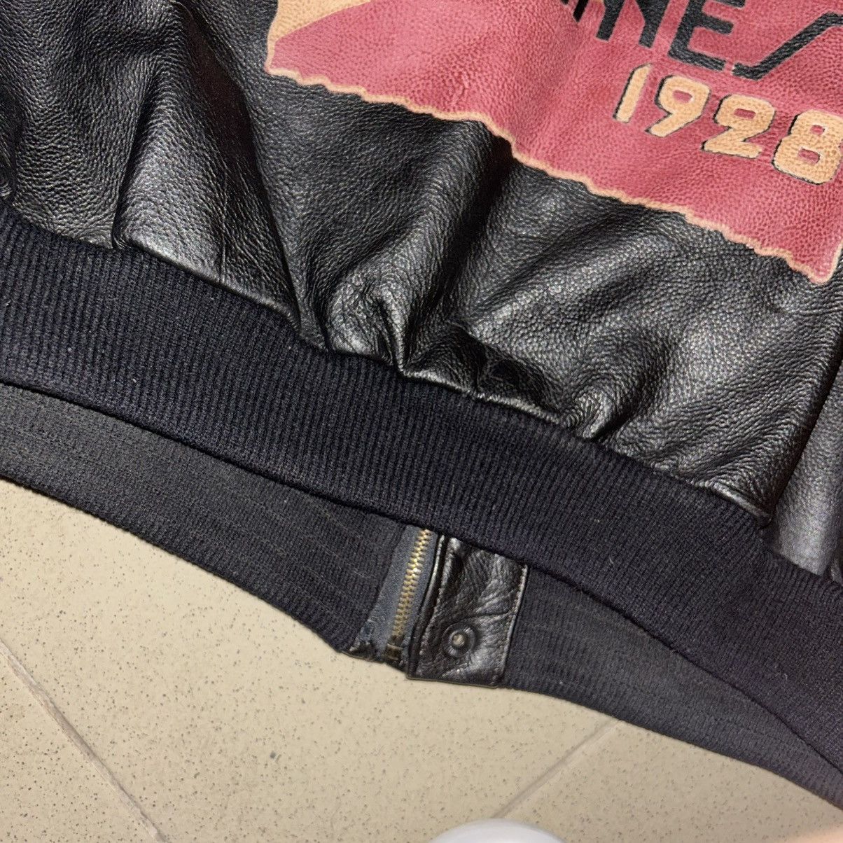 Avirex Vintage Leather Styled Aviation Retro Bomber Vincennes 1928 Size US L / EU 52-54 / 3 - 16 Thumbnail