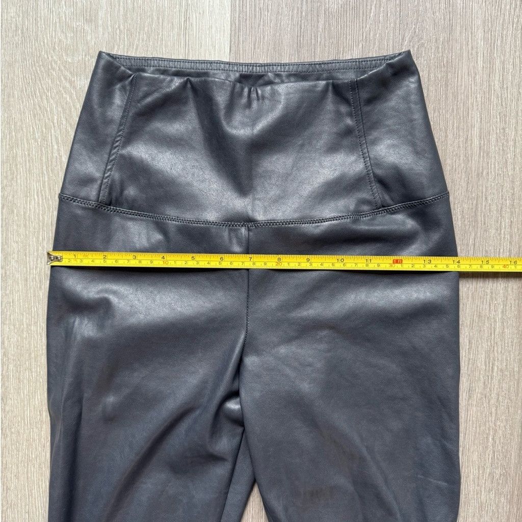 Aritzia Wilfred Charcoal Daria Pants Vegan Leather Leggings Size 28" / US 6 / IT 42 - 5 Thumbnail