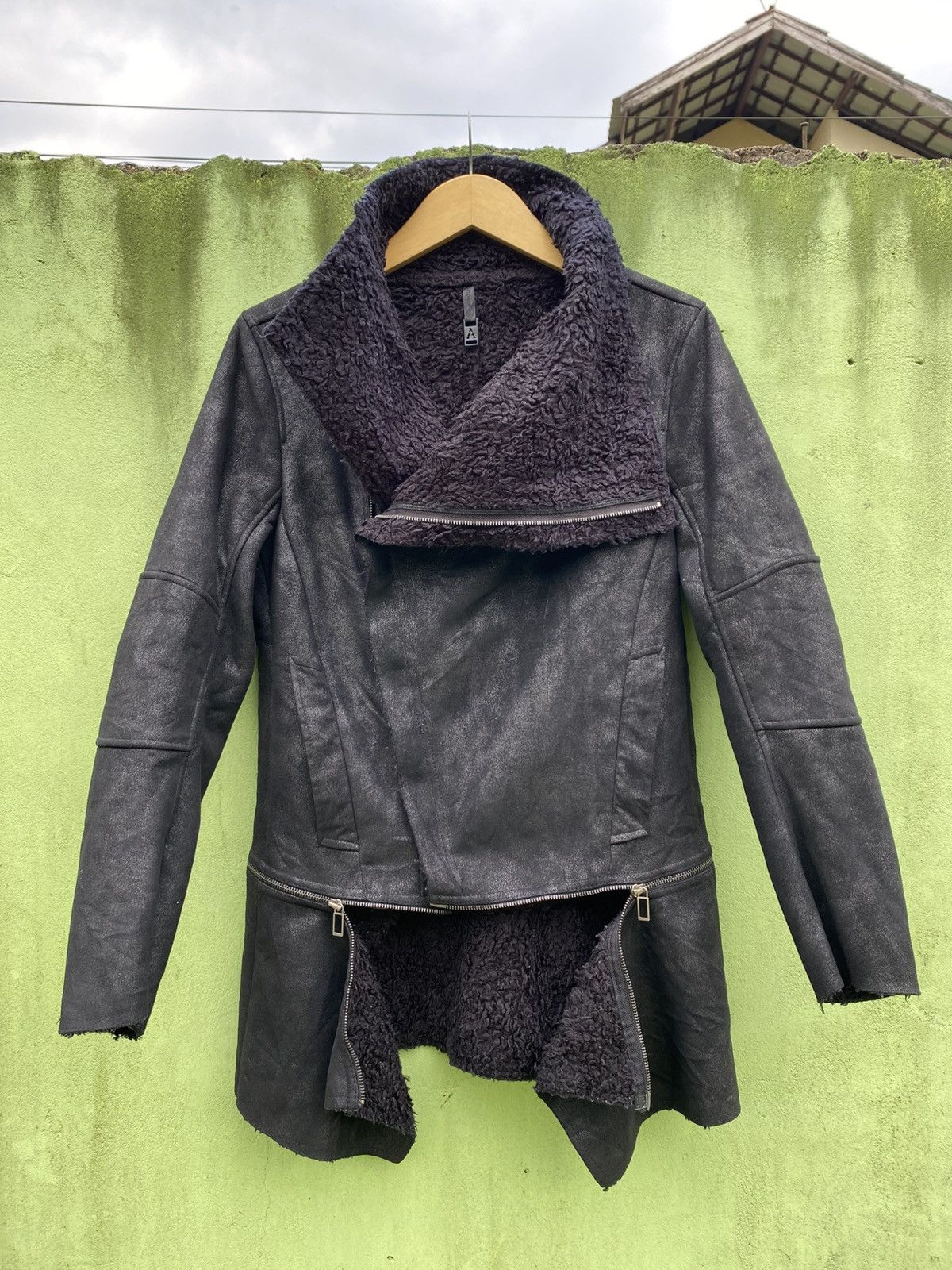 ANDEW Andew Suede Avant Garde Style Asymmetrical Goth Dark Luxury Size US M / EU 48-50 / 2 - 1 Thumbnail