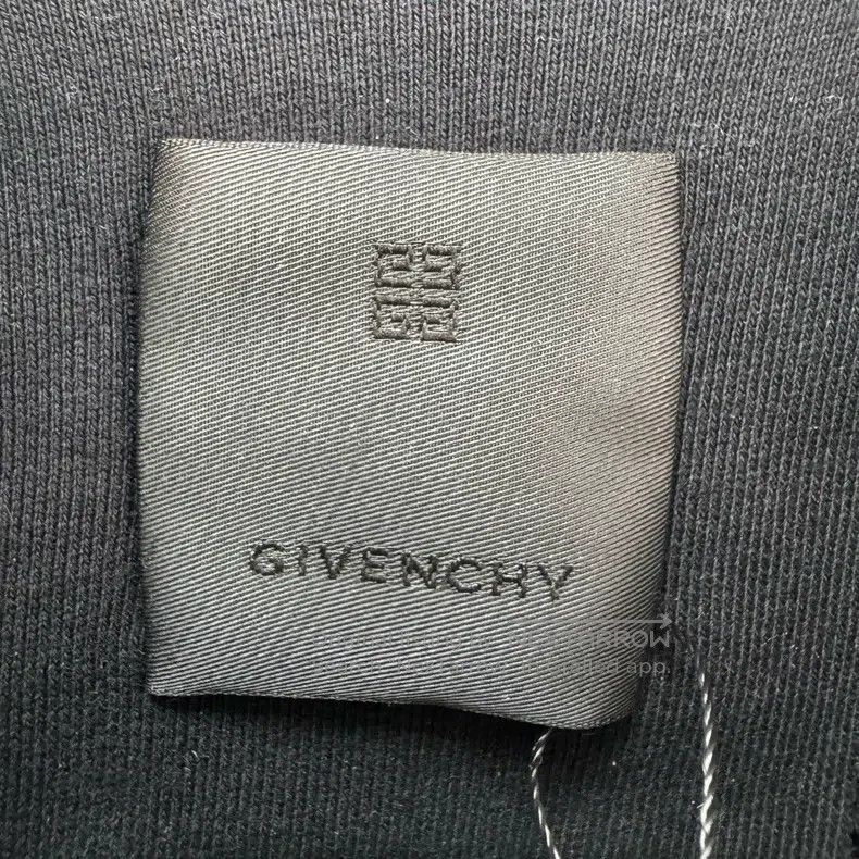 Givenchy Givenchy Flocked Tiger Head Embroidered Letter Sweatshirt Size US XL / EU 56 / 4 - 5 Thumbnail