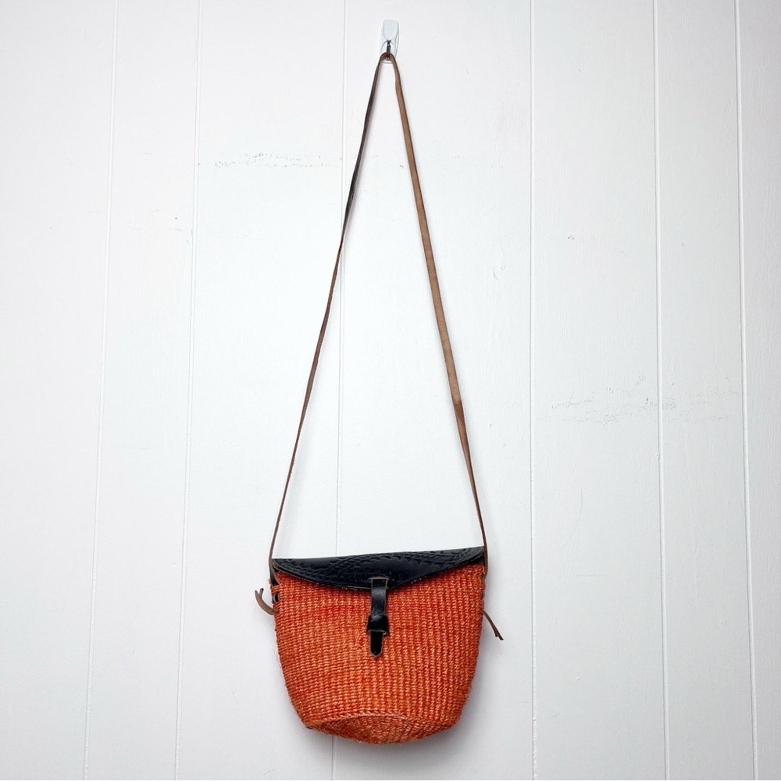 Other Handmade Black Tooled Leather Orange Raffia Crossbody Bag Size ONE SIZE - 1 Thumbnail