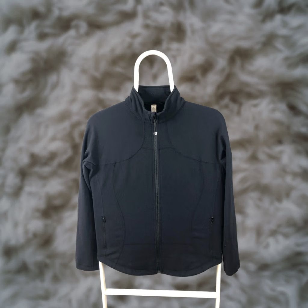 Lululemon Lululemon Athletica Women's Full Zip Jacket Size 10 Black Nylon Size L / US 10 / IT 46 - 1 Thumbnail