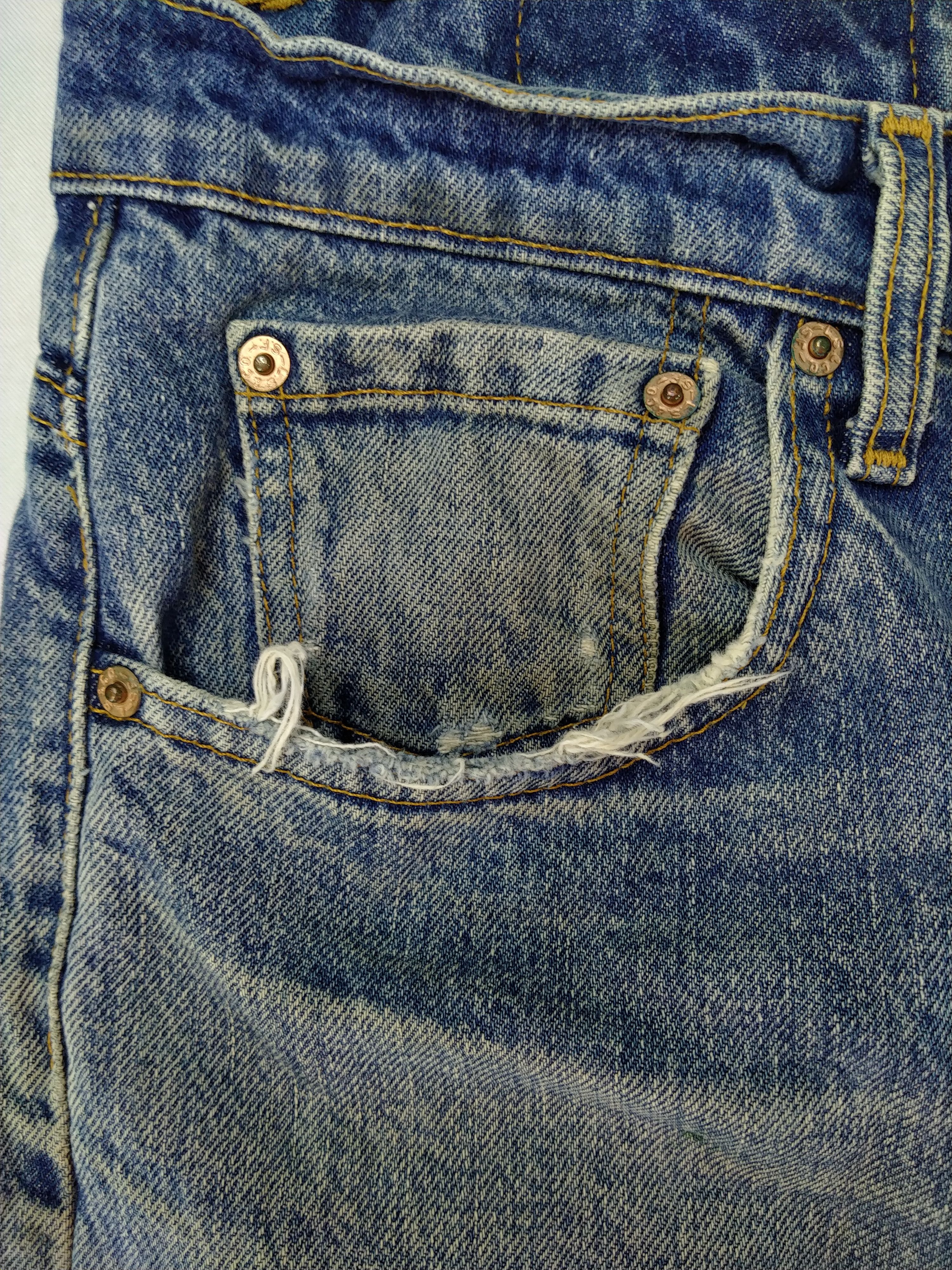 Levi's Relaxed Fit Vintage Levi's 550 33x27.5 Denim -JN340 Size US 33 - 13 Thumbnail