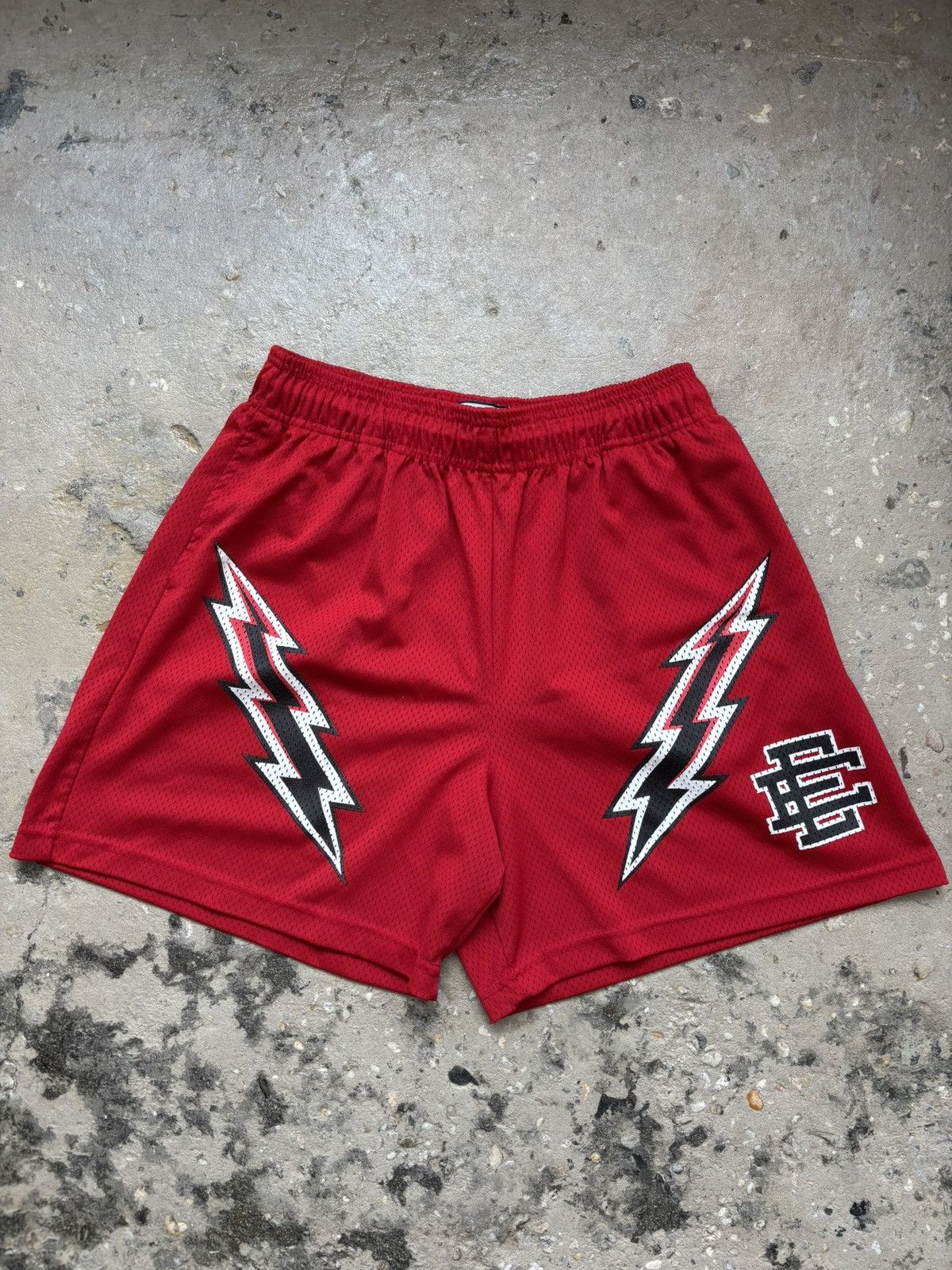 Eric Emanuel Eric Emanuel Red lightning mesh shorts Size US 34 / EU 50 - 1 Thumbnail