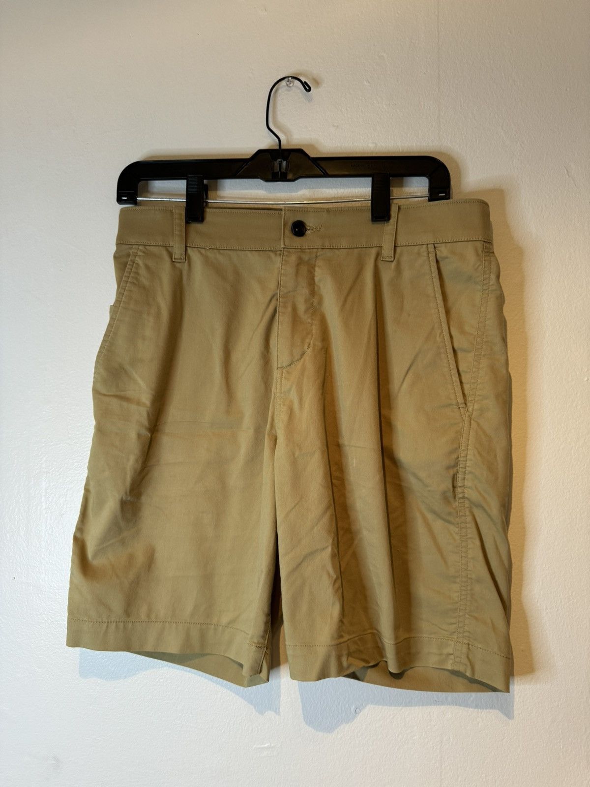Nike Nike Shorts Mens 30 Beige Dri Fit UV Flat Front Golf Chino Size US 30 / EU 46 - 1 Thumbnail