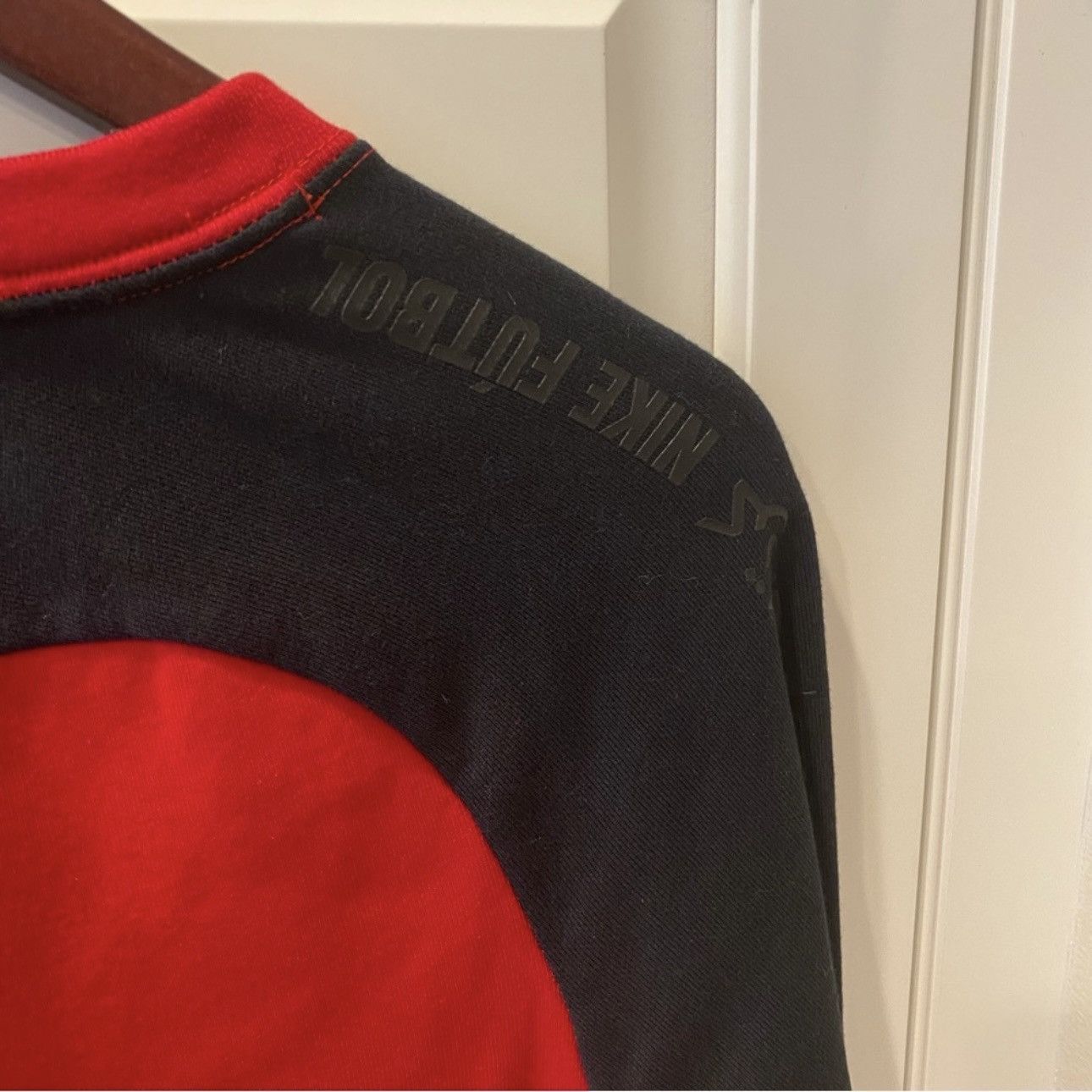 Nike Nike FC Football Club Sweatshirt Soccer Red Black S Size US S / EU 44-46 / 1 - 13 Thumbnail