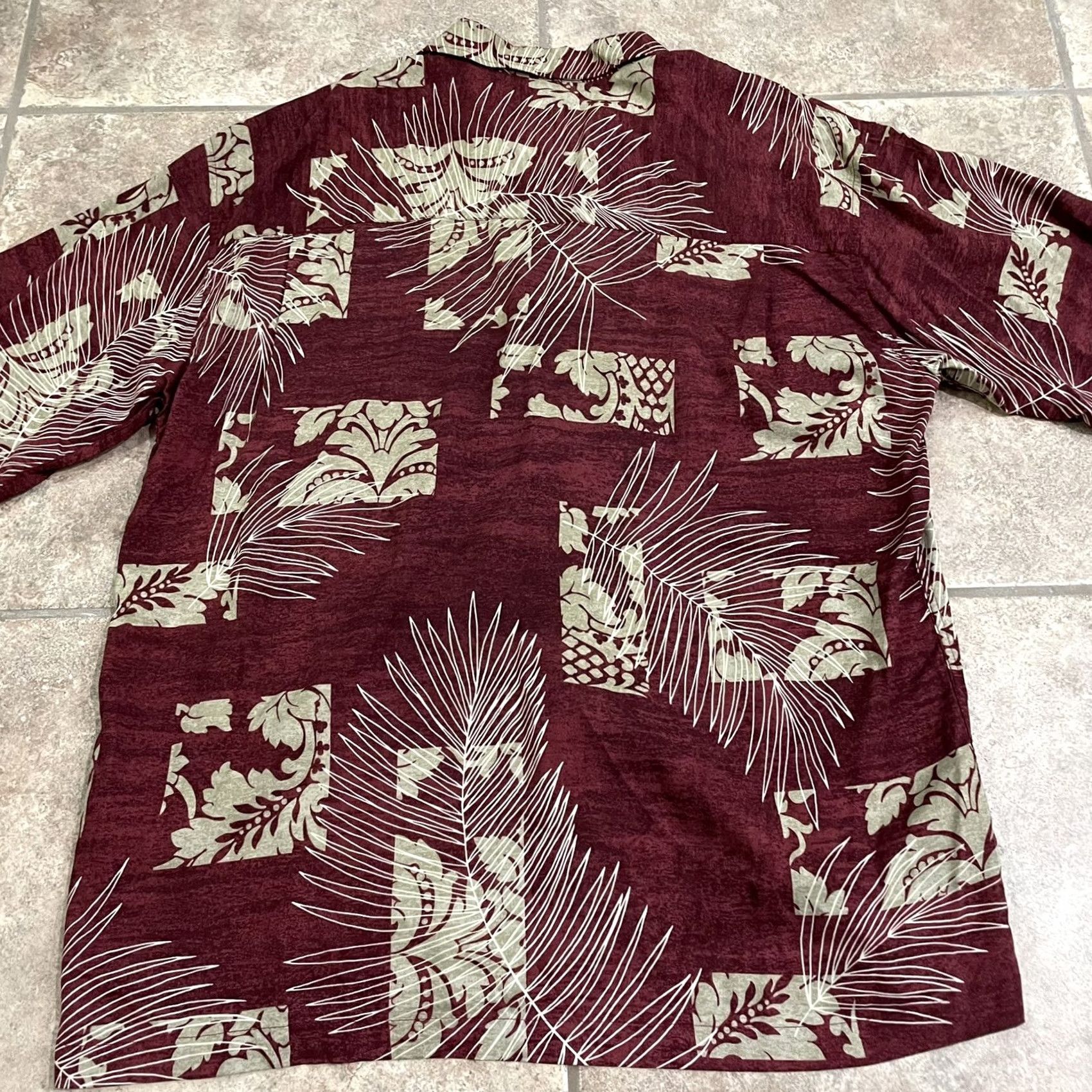Vintage Bamboo Cay Hawaiian Shirt Mens Size L Short Sleeve 100% Rayon Maroon Red Button-Up Hawaii Shirt L Mens Size US L / EU 52-54 / 3 - 5 Thumbnail