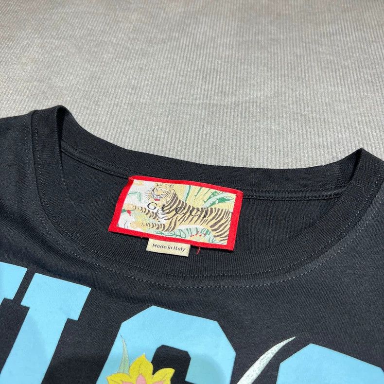 Gucci Gucci Black floral logo short sleeves 2502-Nextarrow Size US S / EU 44-46 / 1 - 4 Thumbnail