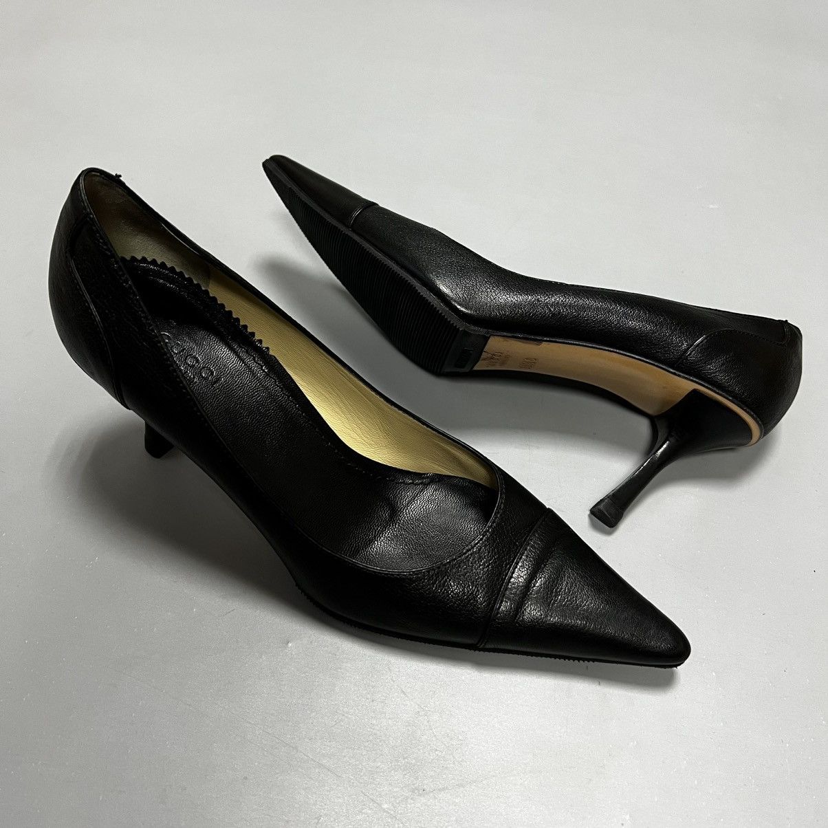 Gucci Gucci Black Pumps Leather Luxury Size US 7.5 / IT 37.5 - 2 Thumbnail