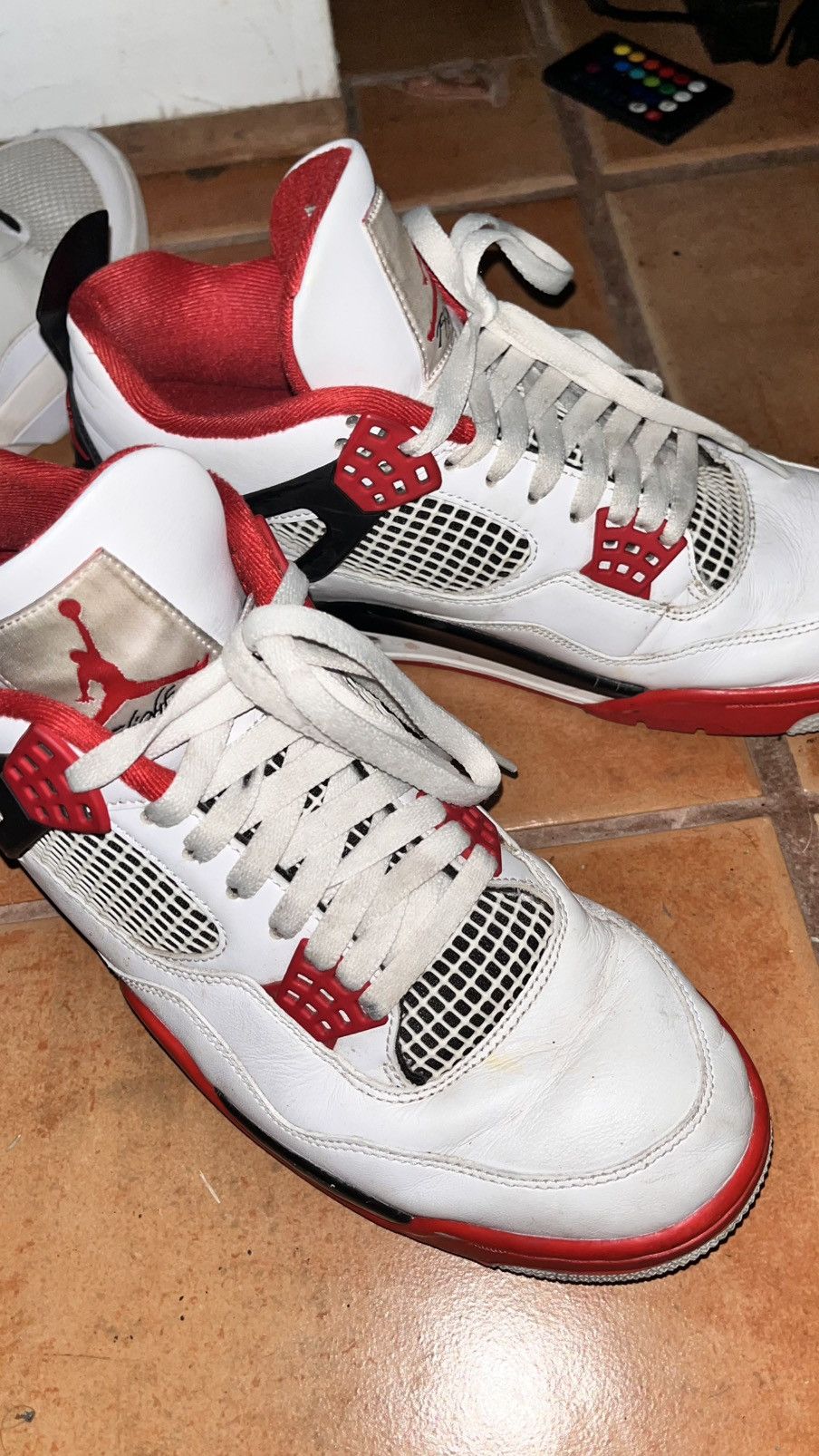 Nike jordan 4 retro fire red og Size US 10.5 / EU 43-44 - 2 Thumbnail