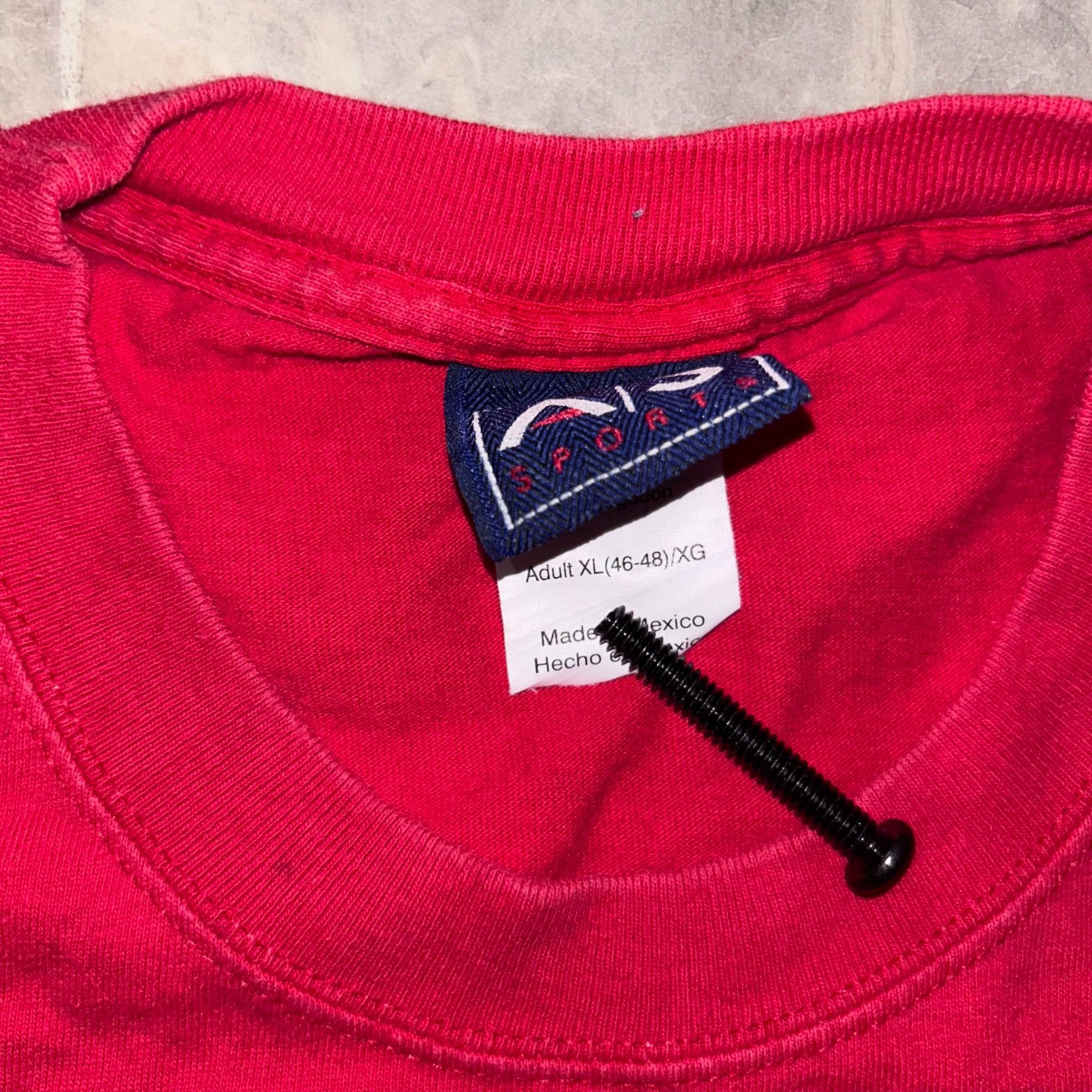 Other Vintage/Y2K style Wisconsin Badgers Shirt Size US XL / EU 56 / 4 - 2 Thumbnail