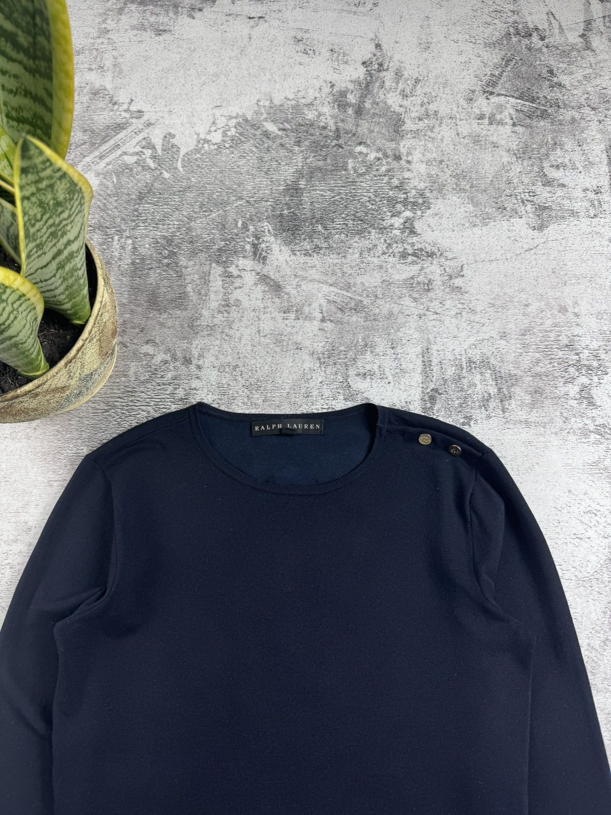 Ralph Lauren Black Label Ralph Lauren Black Label Wool Button 90S Sweater Sweatshirt Size XS / US 0-2 / IT 36-38 - 7 Thumbnail