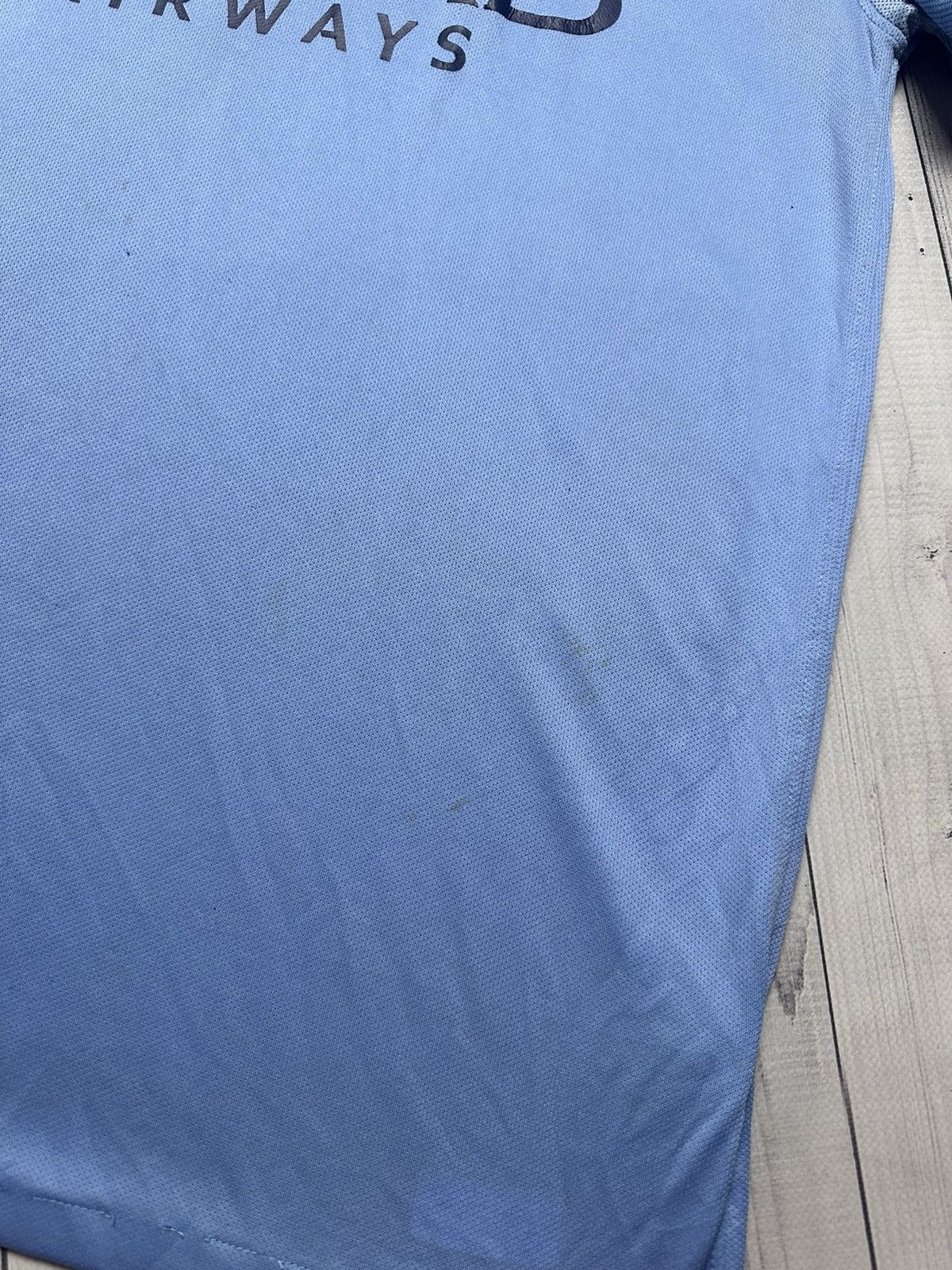 Vintage Manchester City soccer tee blue logo distressed Size US M / EU 48-50 / 2 - 3 Thumbnail