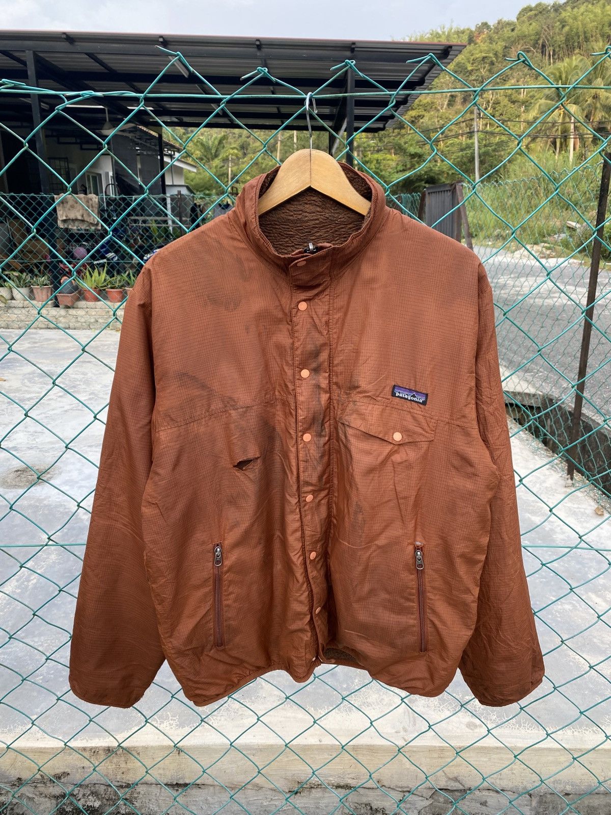 Patagonia Distressed patagonia riversible jacket Size US L / EU 52-54 / 3 - 8 Thumbnail