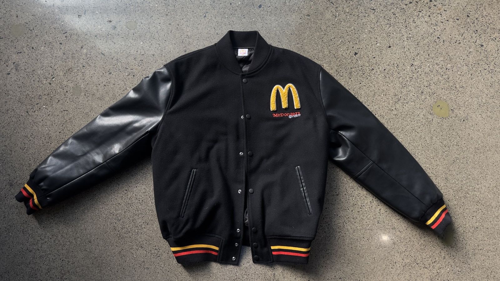 Streetwear Verdy x McDonald