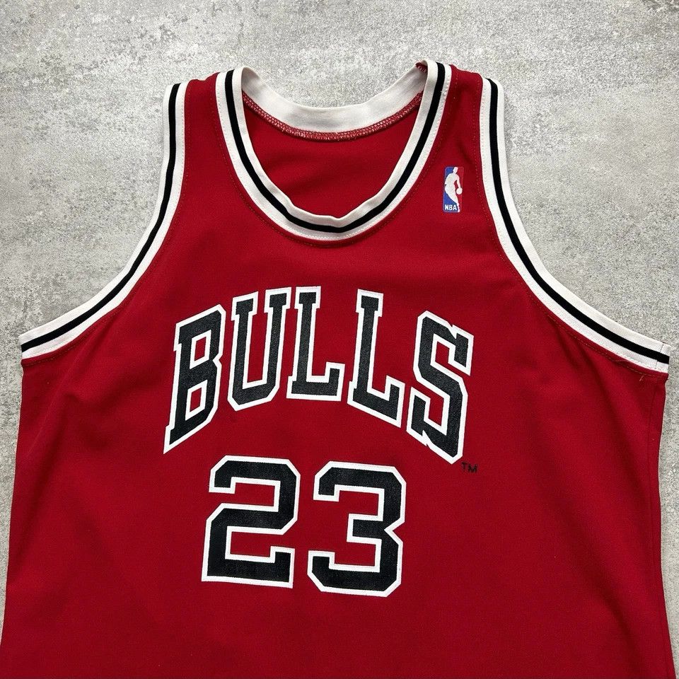 Vintage CHICAGO BULLS MICHAEL JORDAN SAND KNIT JERSEY Sz XL RED Size US XL / EU 56 / 4 - 3 Thumbnail