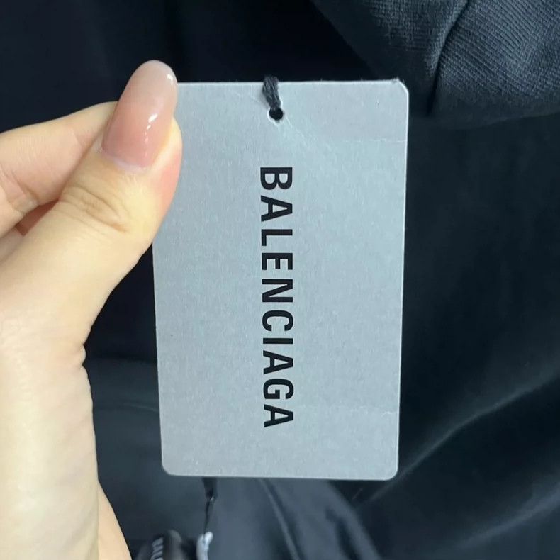 Balenciaga Balenciaga Black solid lock embroidered logo hoodie Size US L / EU 52-54 / 3 - 7 Thumbnail