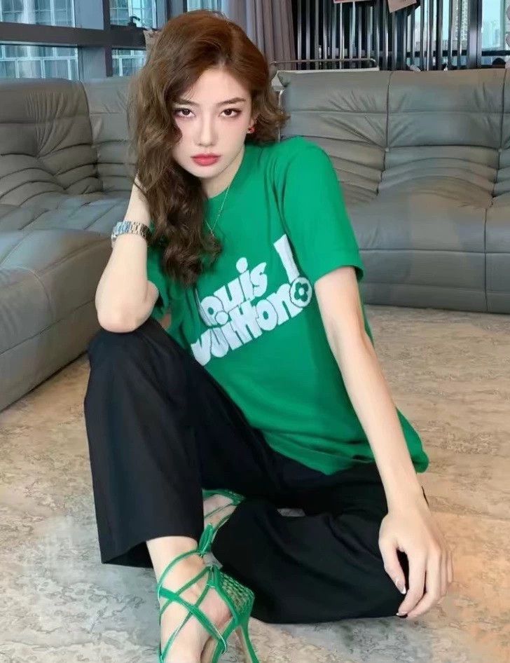 Louis Vuitton LOUIS VUITTON Green slogan knit short sleeves Size US S / EU 44-46 / 1 - 4 Thumbnail
