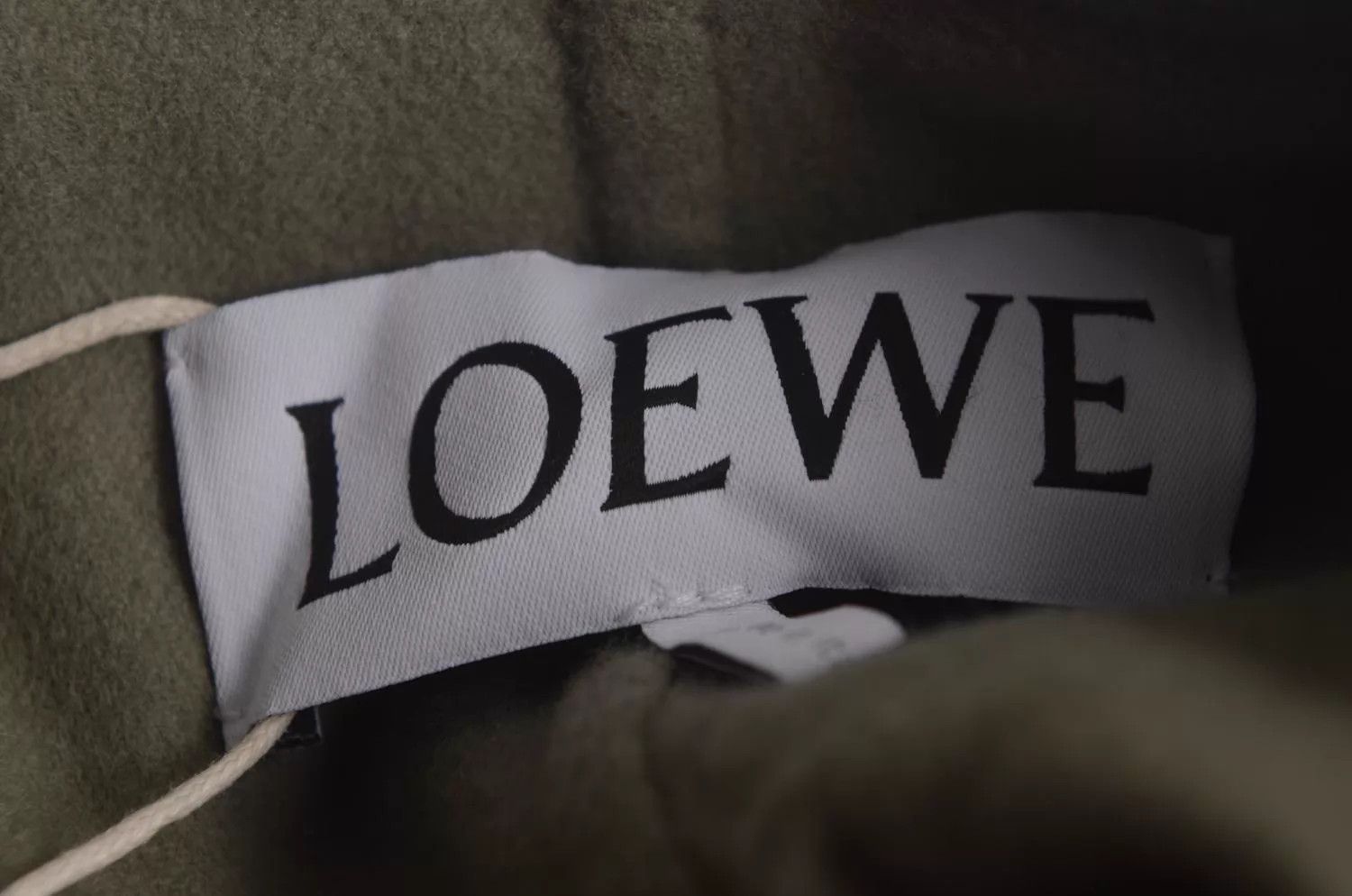 Loewe Loewe solid cashmere/wool overcoat L Size L / US 10 / IT 46 - 2 Thumbnail