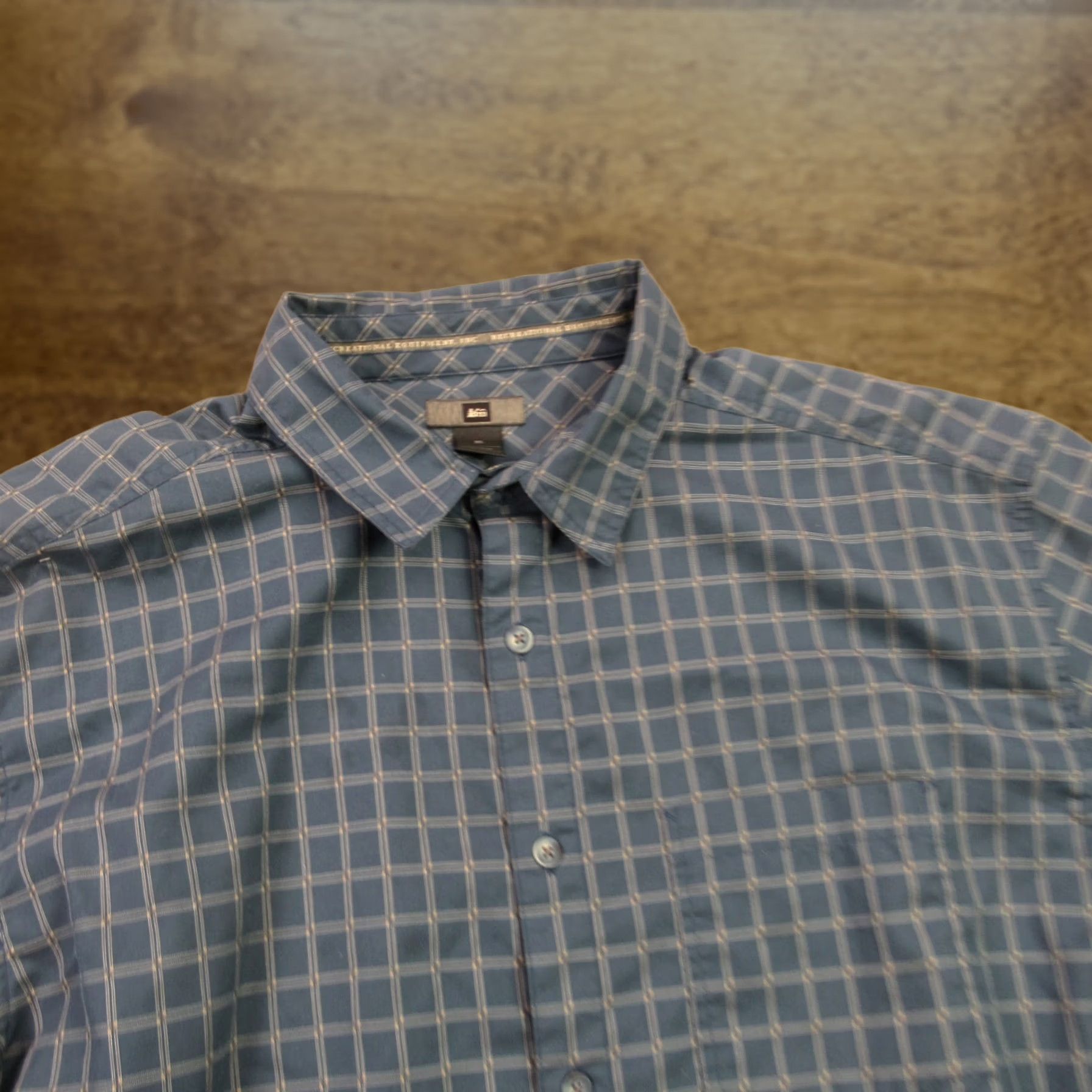 Vintage REI Shirt Mens XL Short Sleeve Plaid Lightweight Pockets Button Up Hiking Size US XL / EU 56 / 4 - 1 Thumbnail