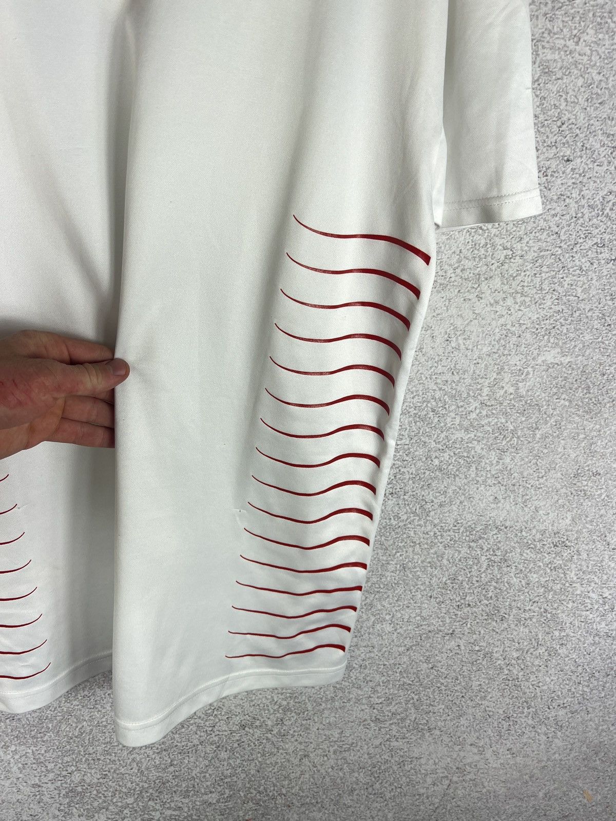 Nike Vintage Nike TN Center Logo Swoosh Tee Size US L / EU 52-54 / 3 - 5 Thumbnail