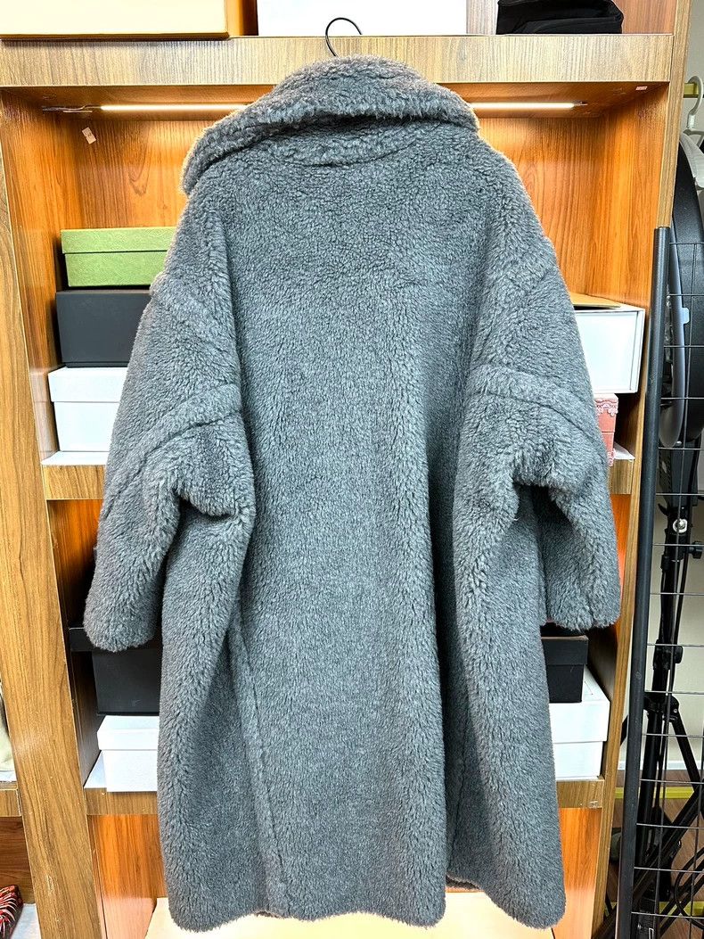 Max Mara Max Mara Classic Main Line Teddy Size XS / US 0-2 / IT 36-38 - 2 Thumbnail