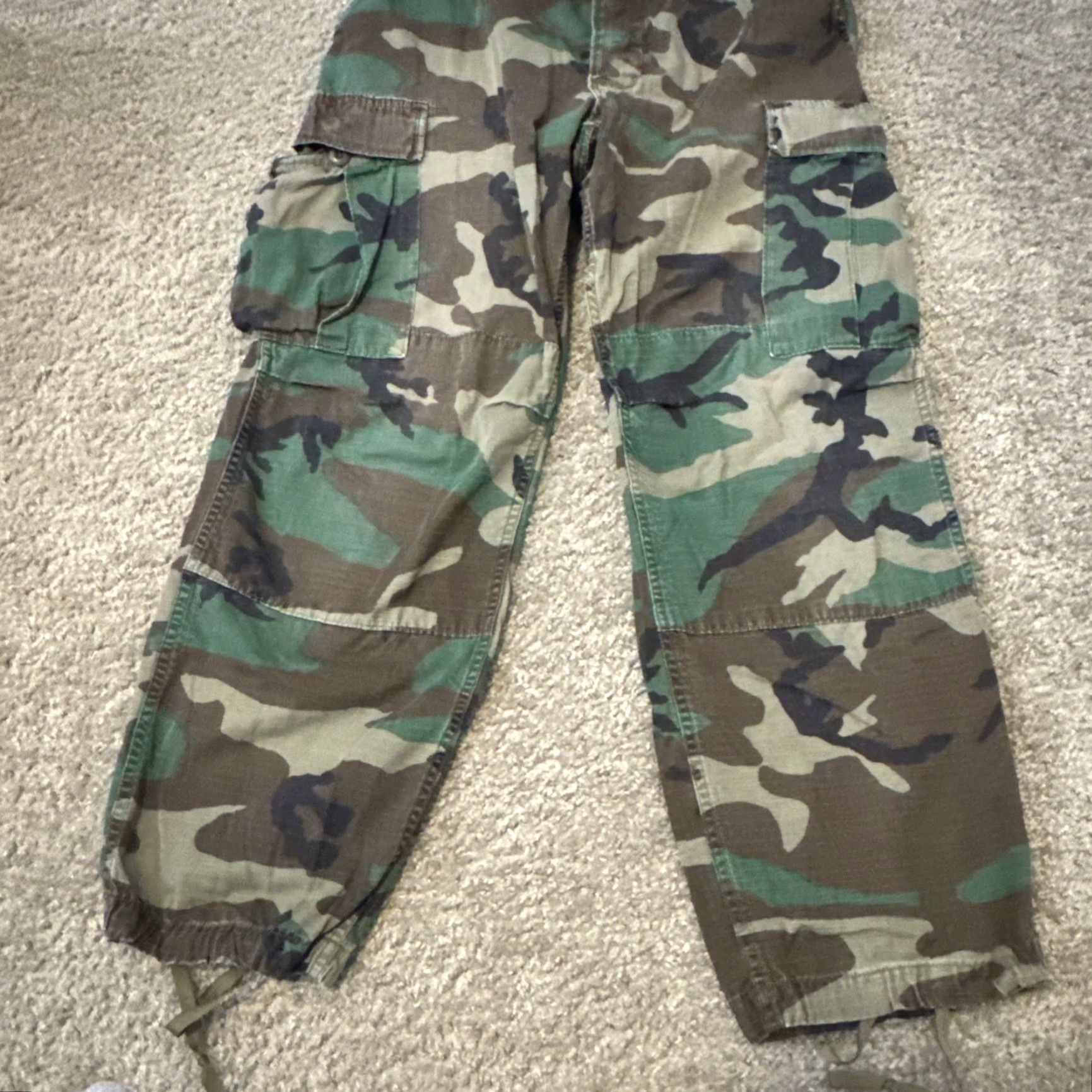 AMO VINTAGE Military Camo Button Fly Army Green Camouflage Pants Mens Regular Cargo 28 Inseam Medium Short Green Camouflage Pattern 32x28" Size US 31 - 6 Thumbnail