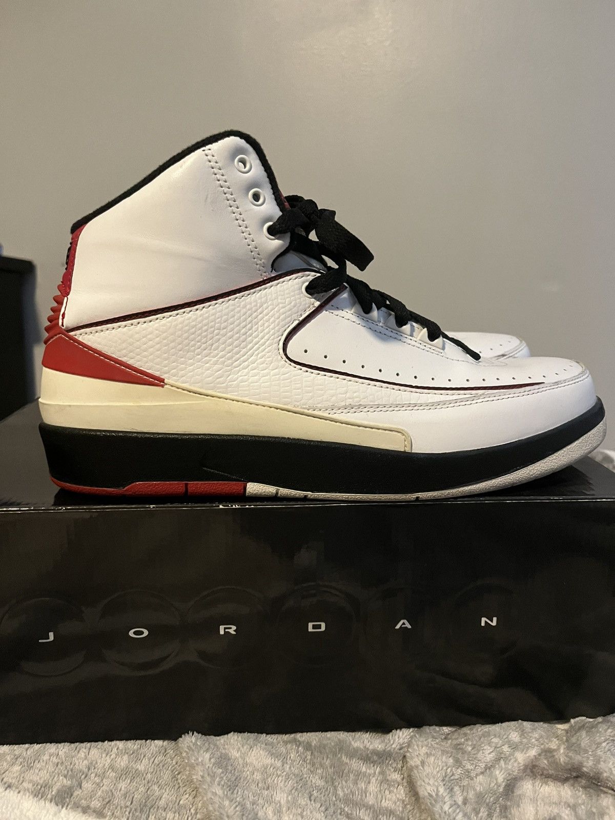 Jordan Brand × Nike Air Jordan 2 retro QF 2010 Size US 9.5 / EU 42-43 - 2 Thumbnail