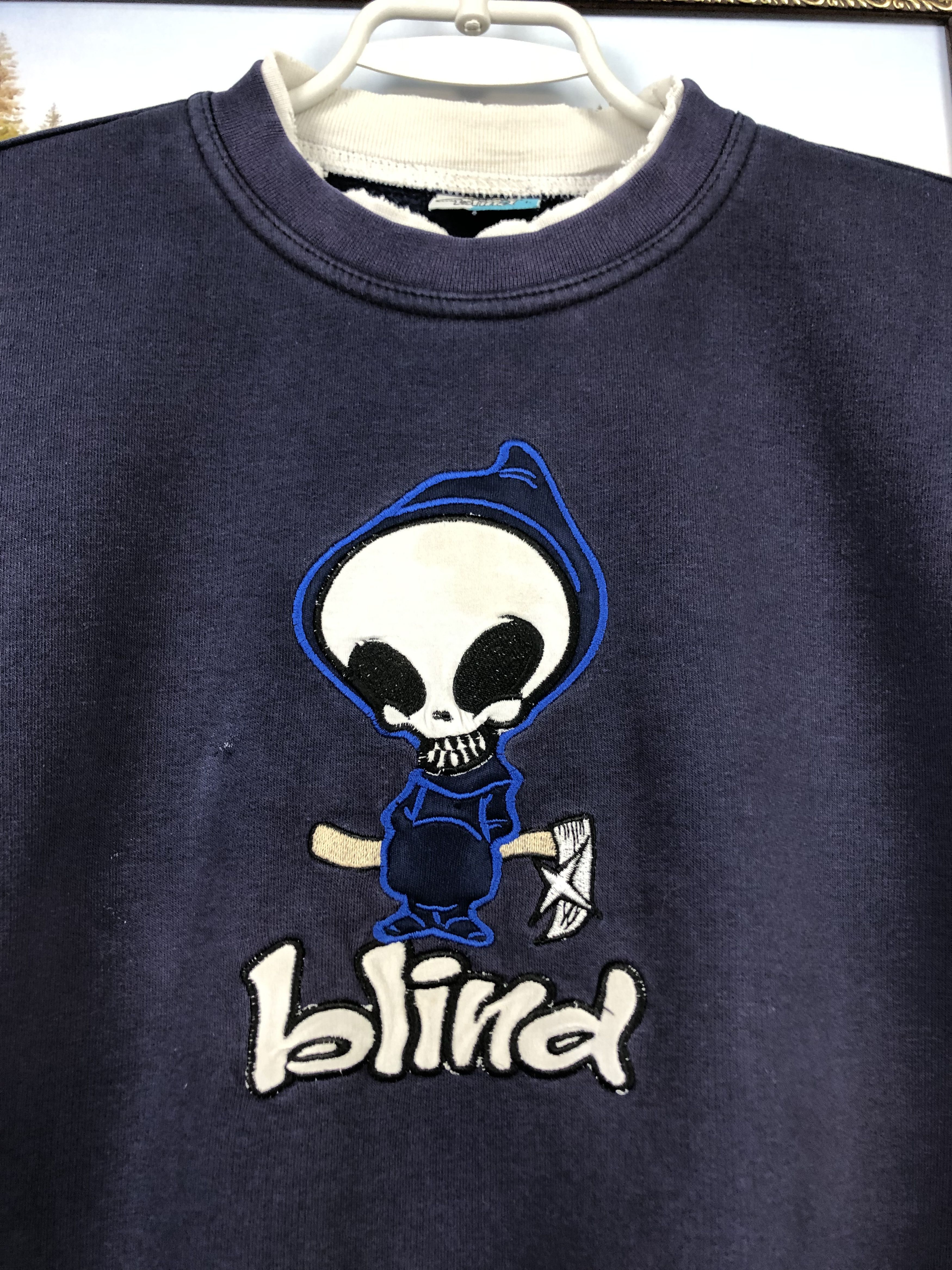 Vintage Vintage 90's Blind Skateboard Black Sweatshirt Rare Size US M / EU 48-50 / 2 - 5 Thumbnail