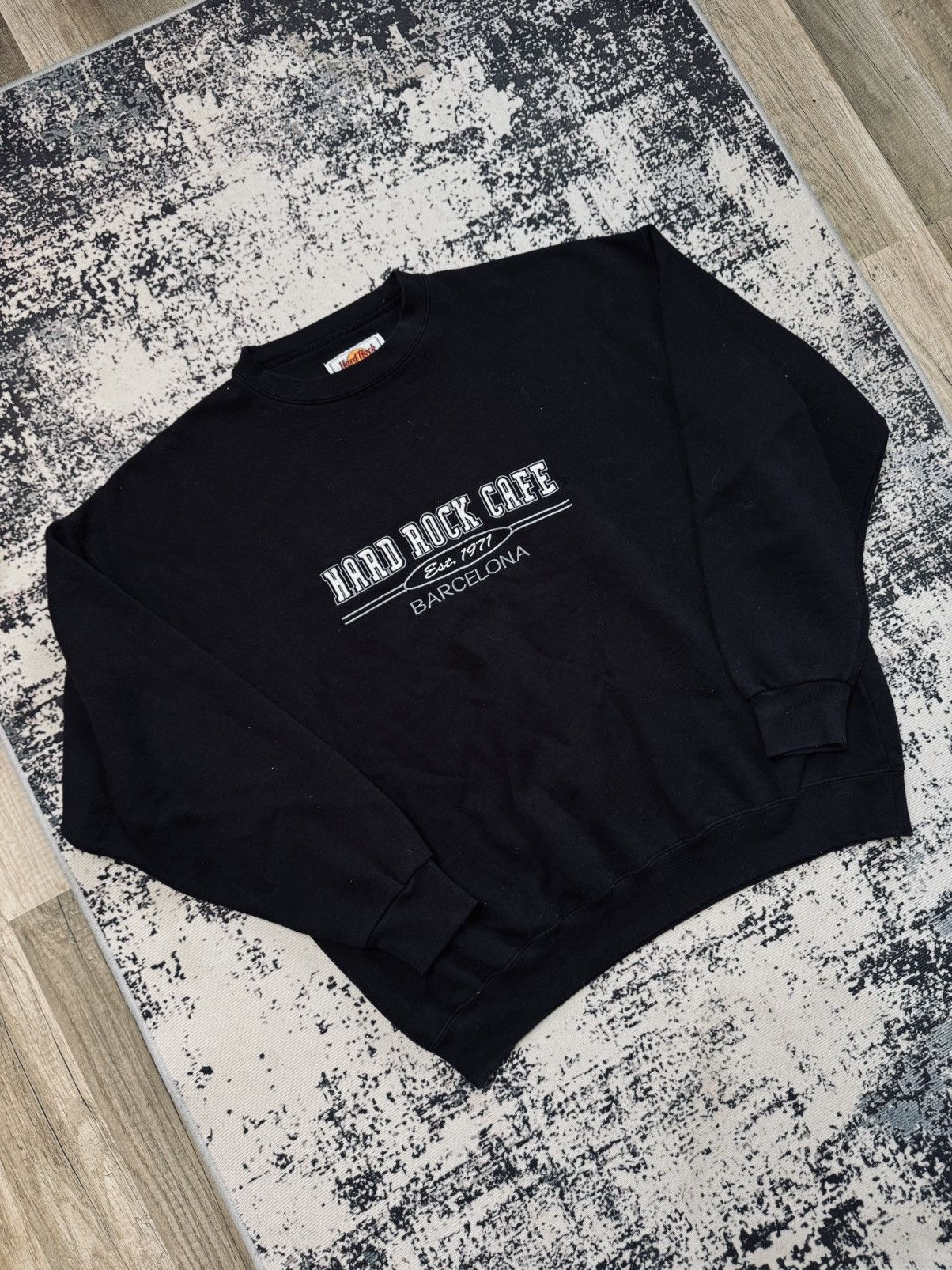 Hard Rock Cafe Vintage Hard Rock Cafe Barcelona Crewneck black XXL Size US XXL / EU 58 / 5 - 2 Thumbnail