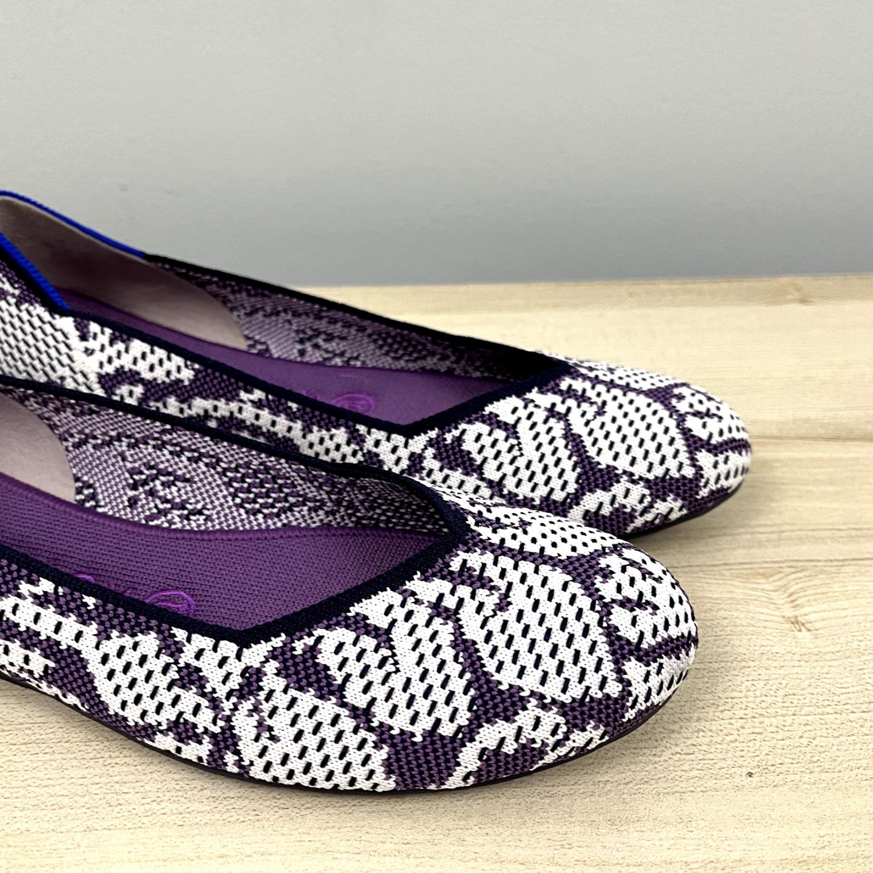 Vintage ROTHYS Ballet Flat Women 8.5 Wisteria Purple White Round Toe Slip On Career Casual Workwear Size US 5 / IT 35 - 4 Thumbnail