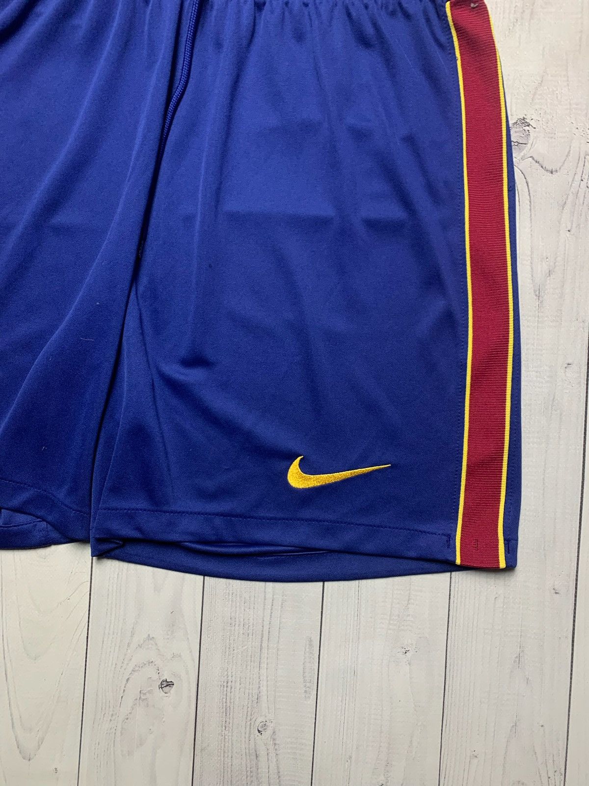 Nike × Vintage Vintage Barcelona soccer shorts size L logo Size US 34 / EU 50 - 2 Thumbnail