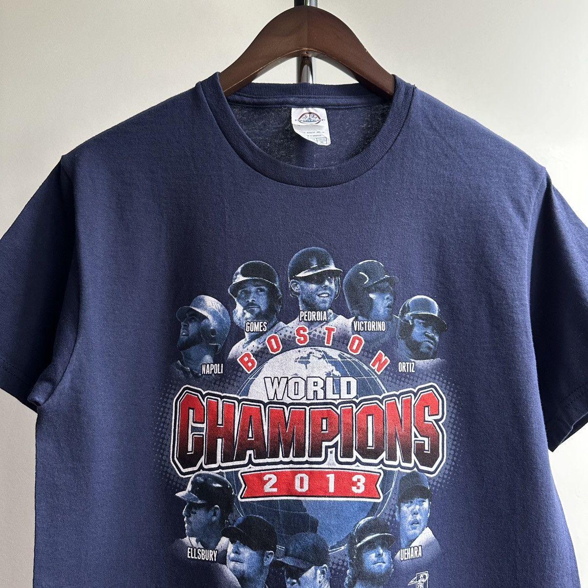 MLB × Vintage VINTAGE BOSTON RED SOX WORLD SERIES CHAMPIONS 2013 MLB TEE Size US M / EU 48-50 / 2 - 2 Thumbnail