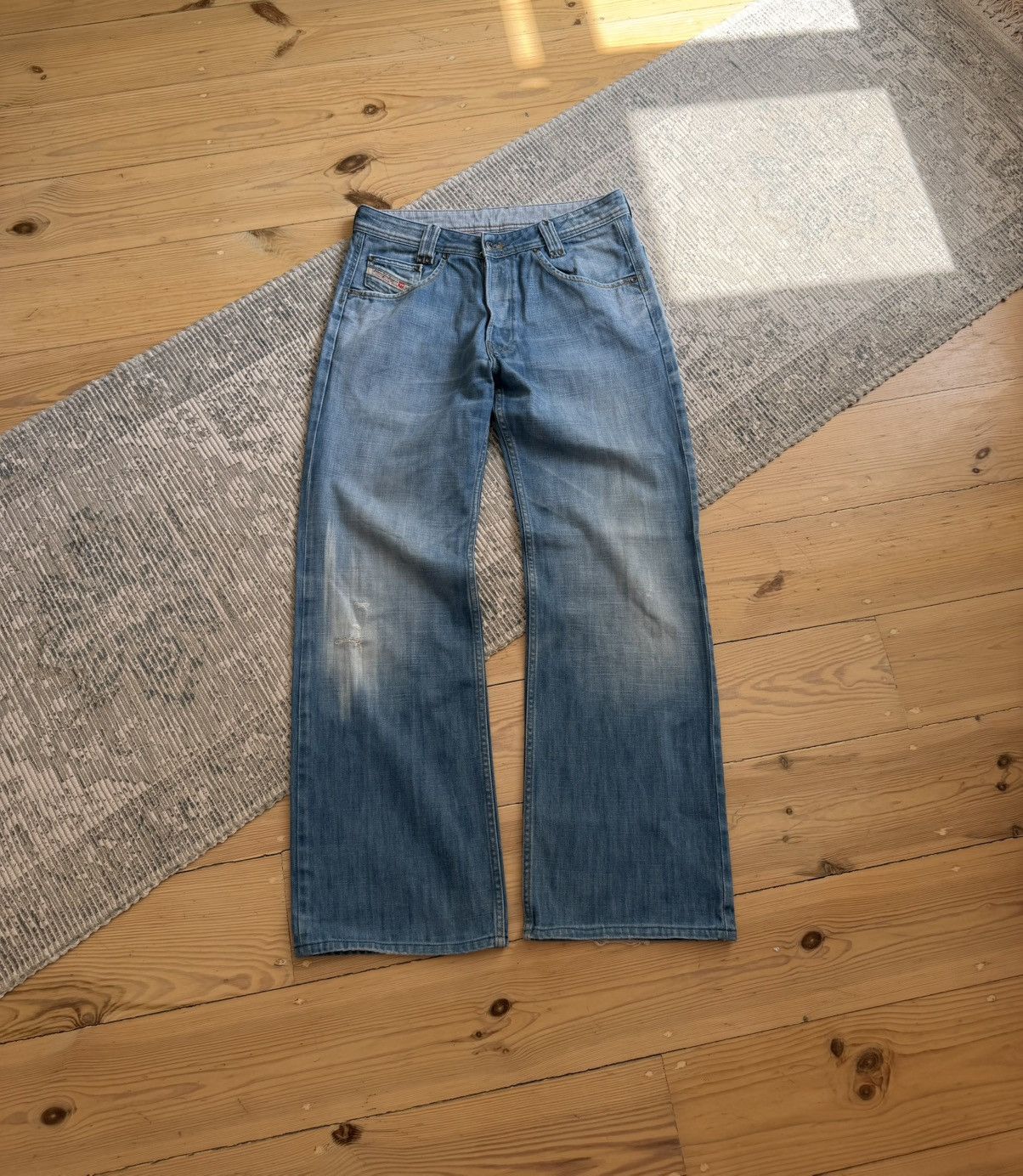 Diesel Vintage 00s Diesel Flared Bootcut Y2K Washed Blue Denim Size US 32 / EU 48 - 1 Thumbnail