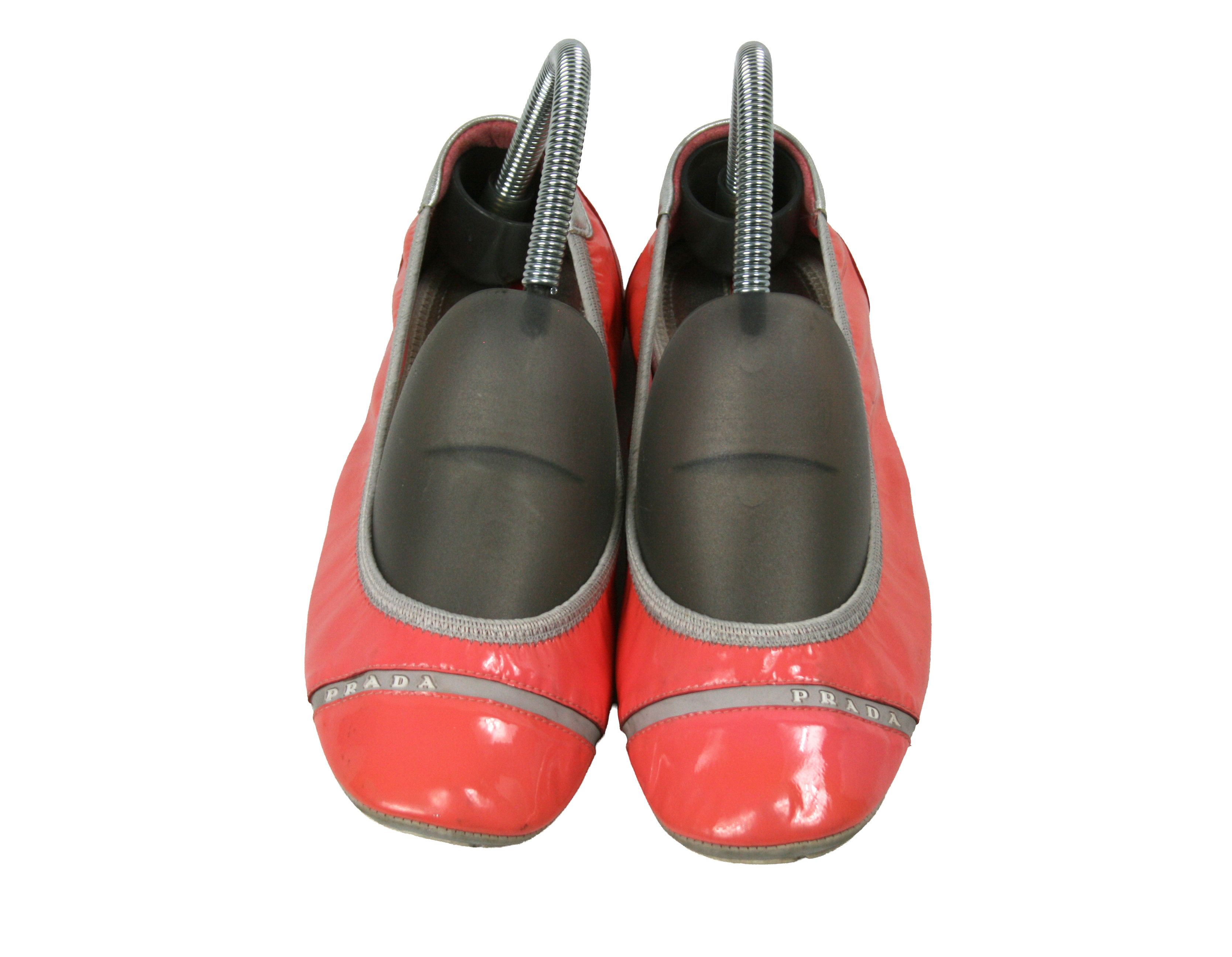 Prada 00S Logo Y2K Stretch Ballerinas Patent Leather Vintage Size US 7.5 / IT 37.5 - 13 Thumbnail