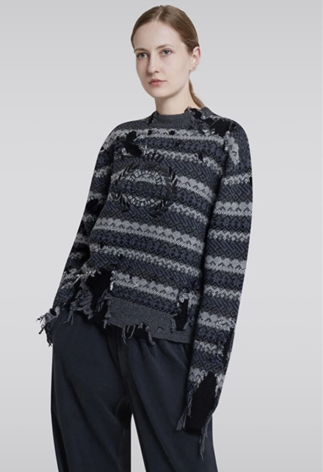 Balenciaga Balenciaga distressed sweatshirt Size US S / EU 44-46 / 1 - 9 Thumbnail