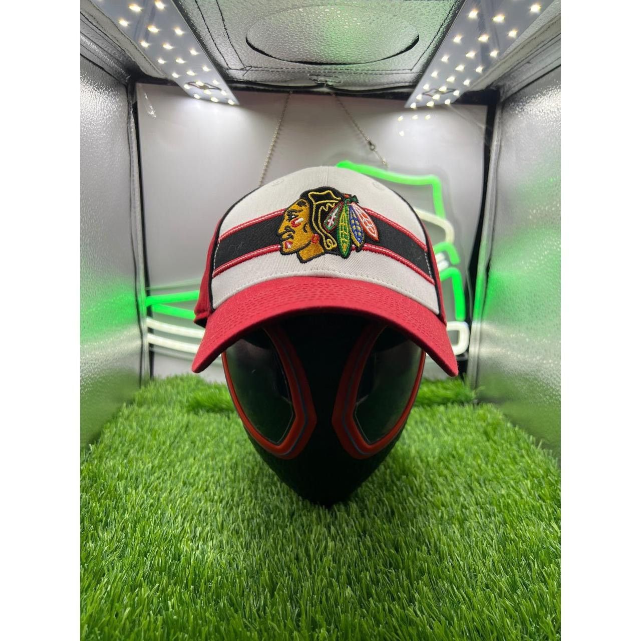 New Era Chicago Blackhawks NHL Hat Mens Red White Black Adjustable Size ONE SIZE - 1 Thumbnail