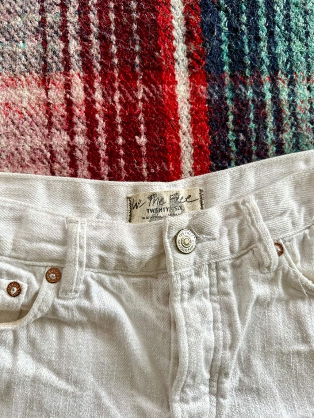 Free People Women's Free People White Distressed Jean Shorts Size 26 Size 26" / US 2 / IT 38 - 2 Thumbnail