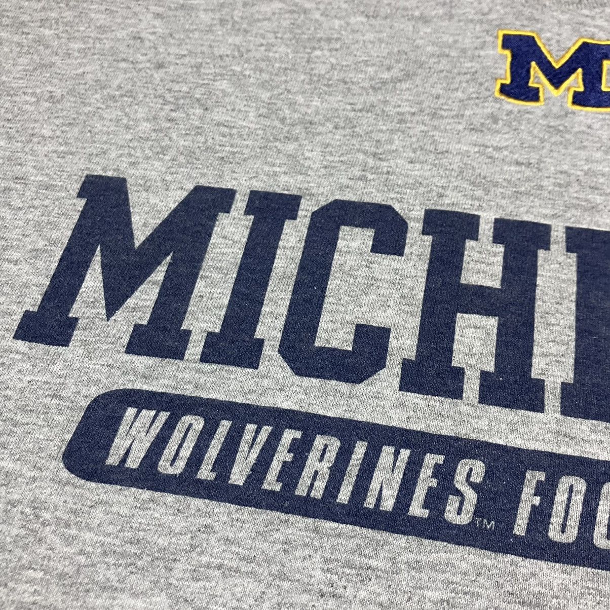 Nike 90s Vintage Nike NCAA Michigan Wolverines Football T-shirt Size US L / EU 52-54 / 3 - 3 Thumbnail