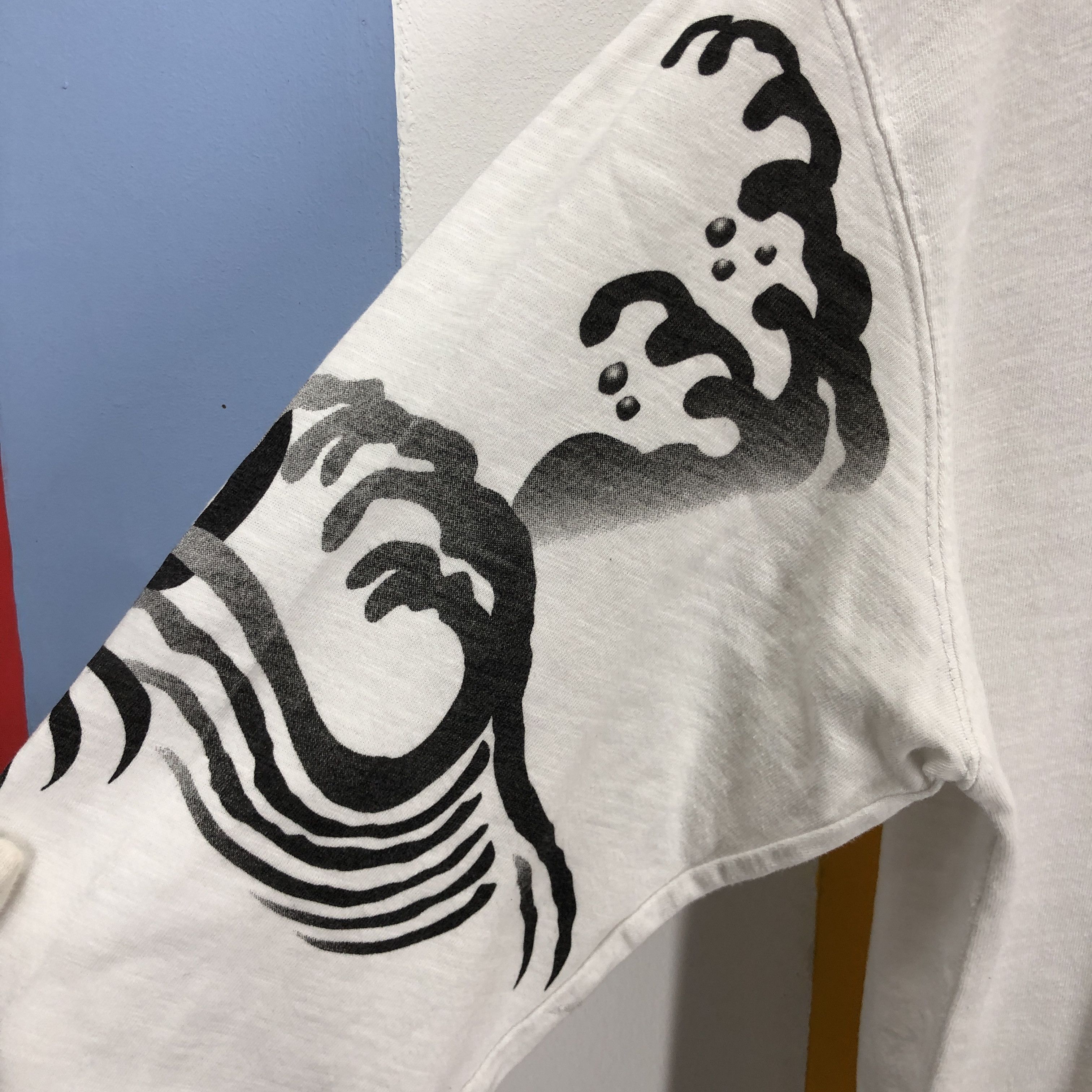 Japanese Brand KARAKURI Embroidery Koi Rare Triple Pocket L/S Tees #1583/01 Size US M / EU 48-50 / 2 - 11 Thumbnail