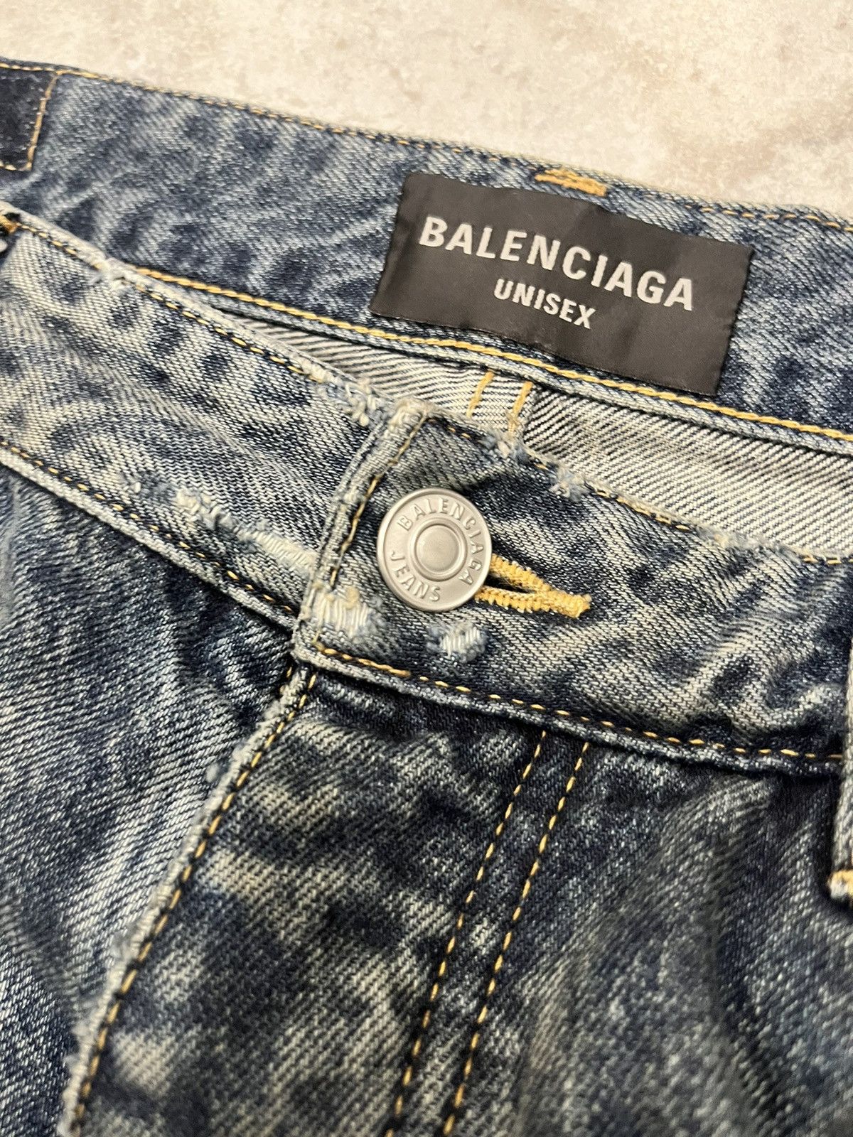 Balenciaga Balenciaga Mud Skater Jeans Size US 34 / EU 50 - 6 Thumbnail