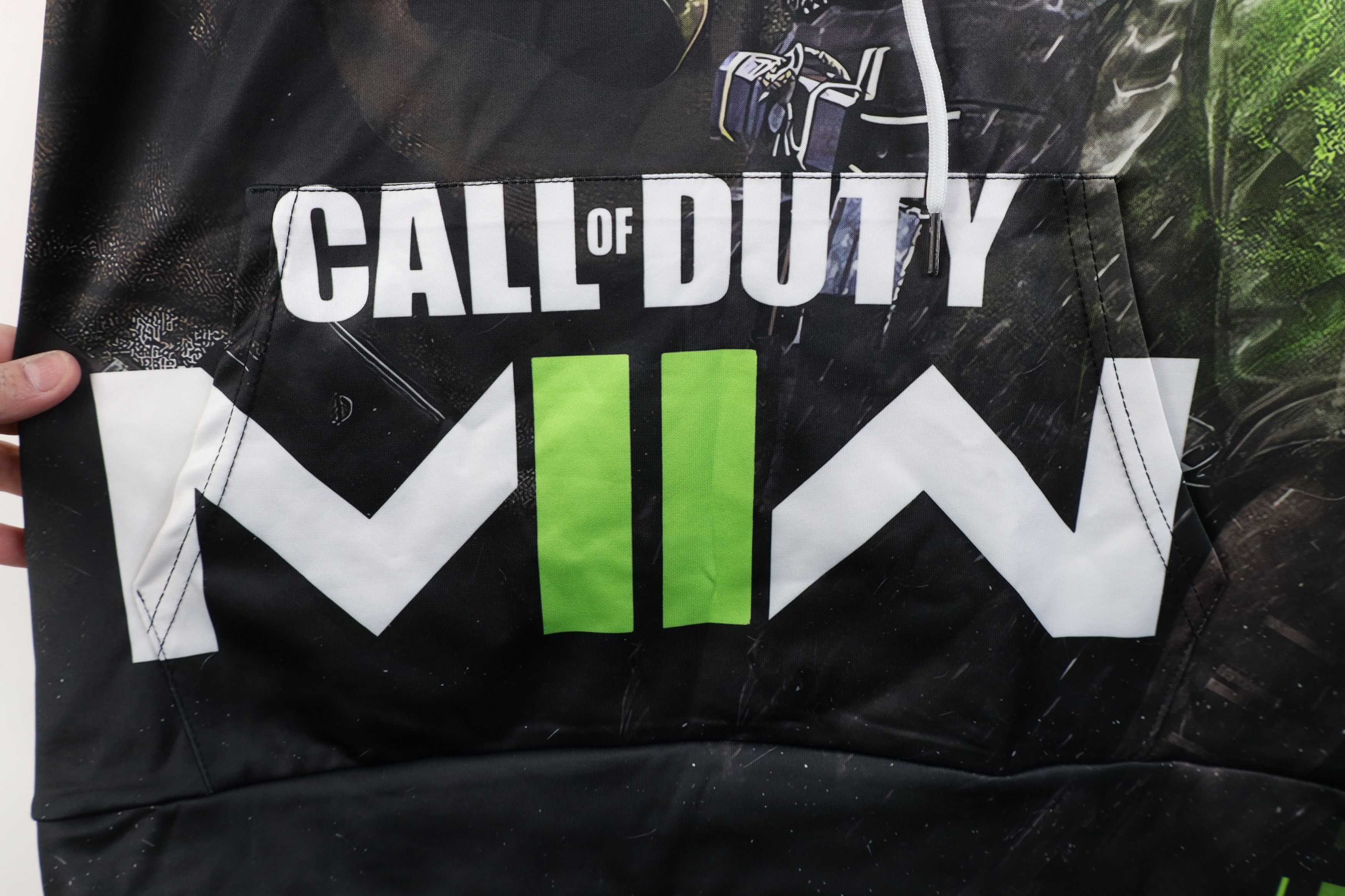 Vintage Vintage Y2K Call of Duty Modern Warfare II Hoodie Sweatshirt Size US XL / EU 56 / 4 - 5 Thumbnail