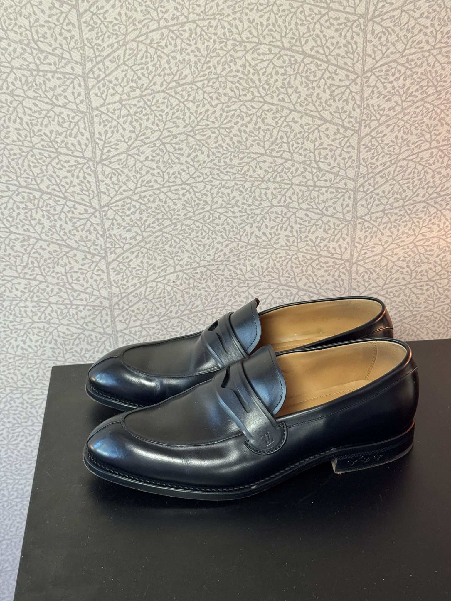 Louis Vuitton LOUIS VUITTON / Sorbonne Loafer Black / UK 8 Size US 9 / EU 42 - 2 Thumbnail