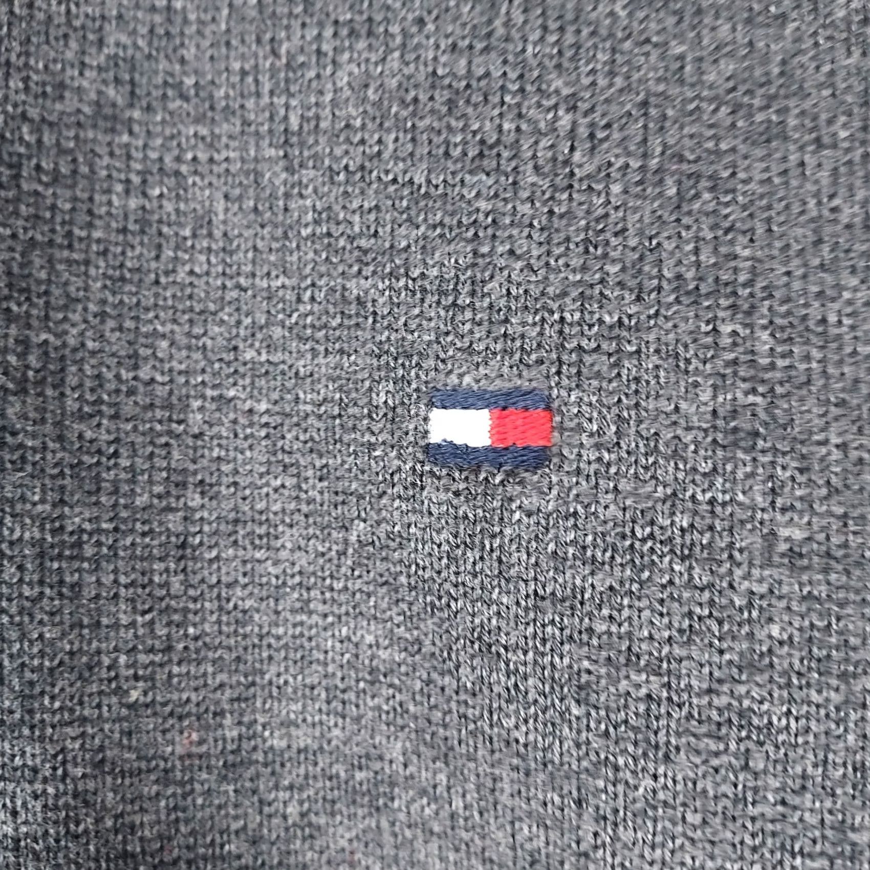 Tommy Hilfiger Tommy Hilfiger Men’s Gray 100% Cotton Quarter Zip Sweater Size M Pullover Logo Casual Knit Long Sleeve Regular Fit Size US M / EU 48-50 / 2 - 3 Thumbnail