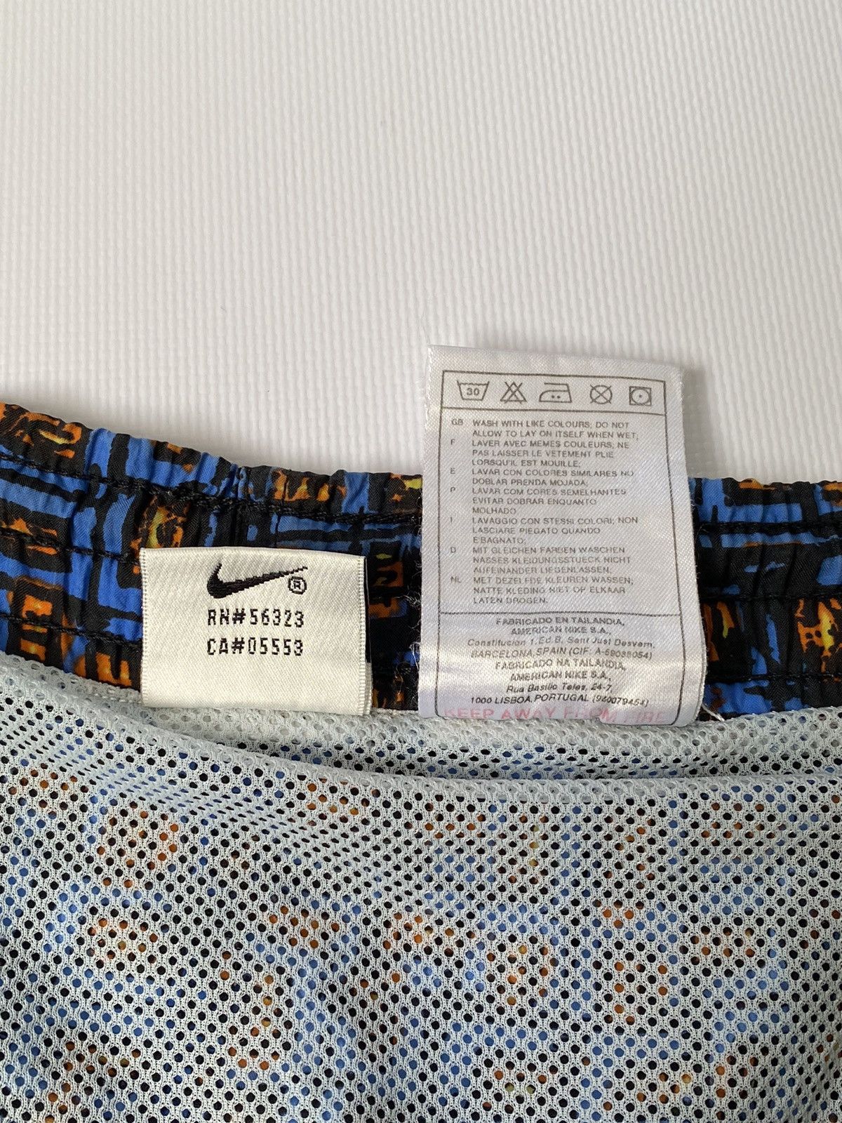 Nike Vintage Nike shorts streetwear swoosh casual y2k size XL Size US 39 - 5 Thumbnail