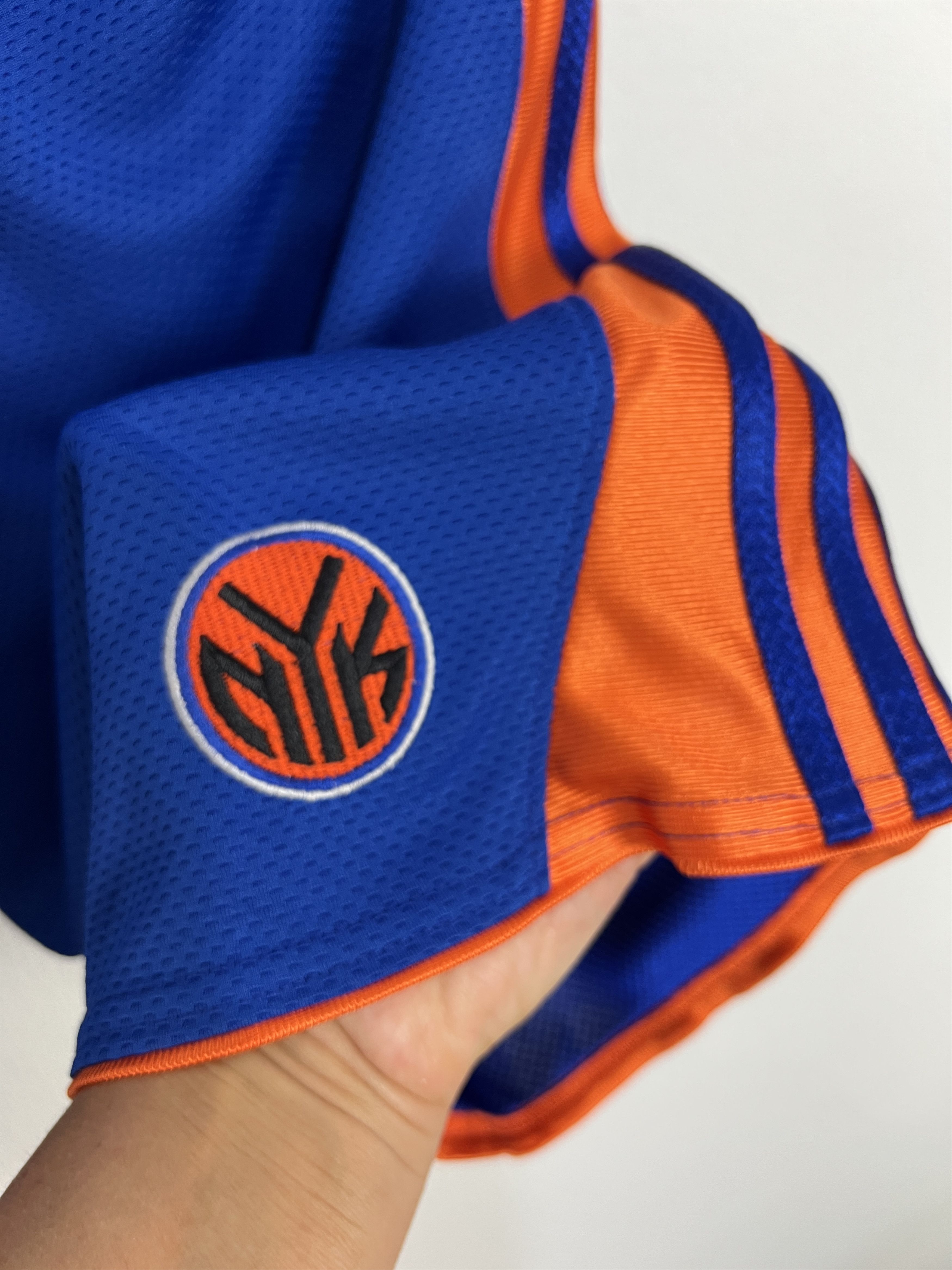 Adidas Vintage Adidas New York Knicks Blue NBA Mens Shorts L Size US 34 / EU 50 - 4 Thumbnail