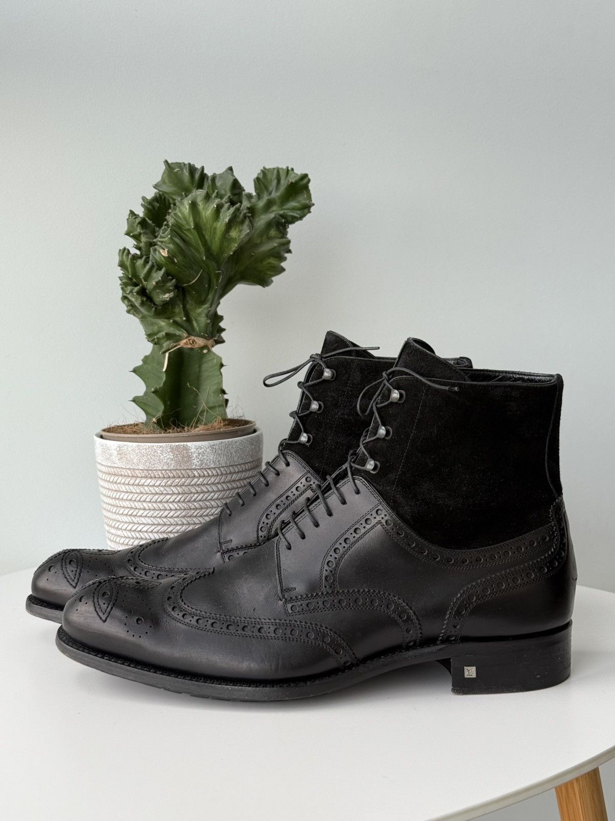 Louis Vuitton Louis Vuitton Brogue Oxford Ankle Boot Higt Leather / Suede Size US 11 / EU 44 - 3 Thumbnail